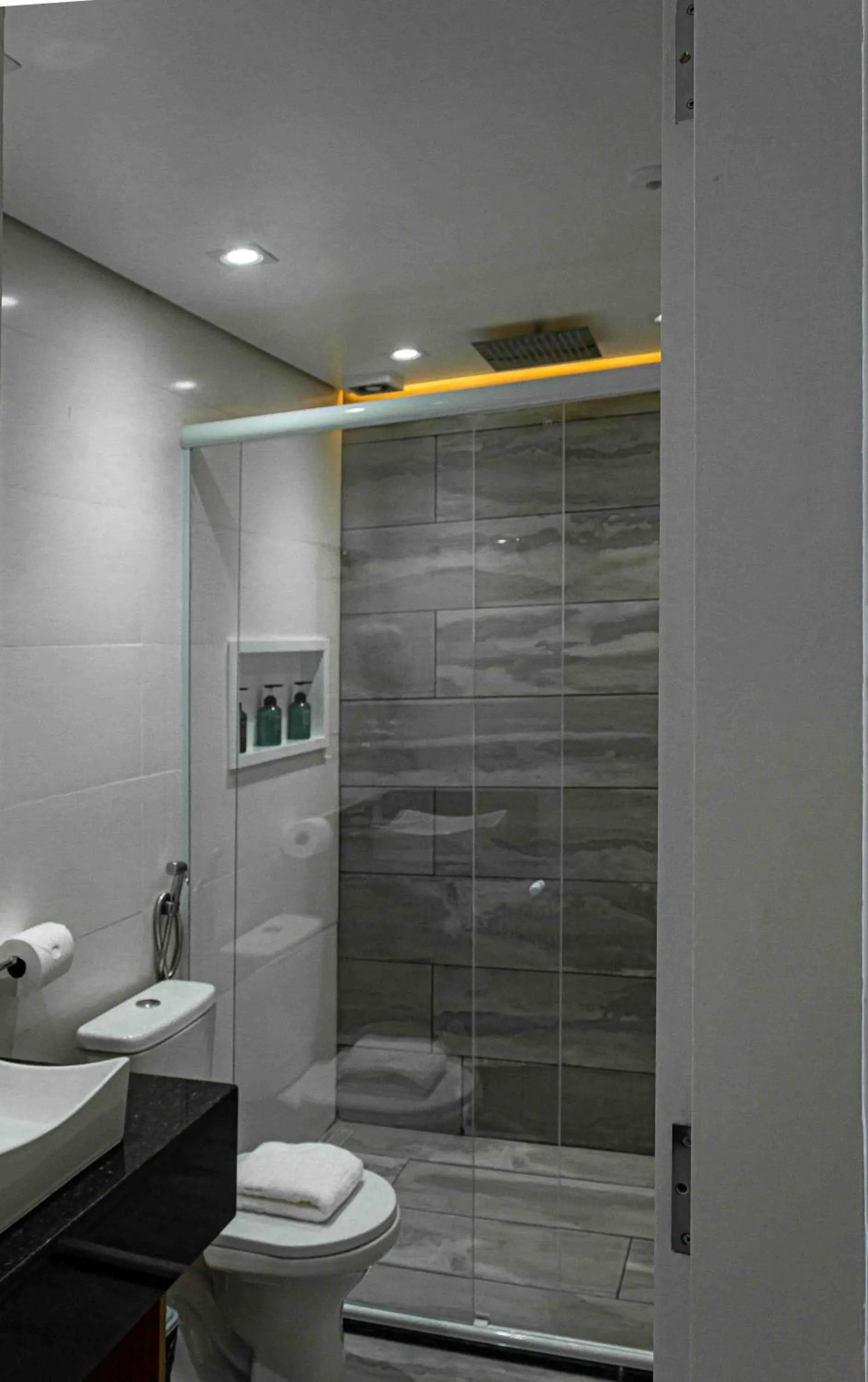 Bathroom in Pousada Santorini