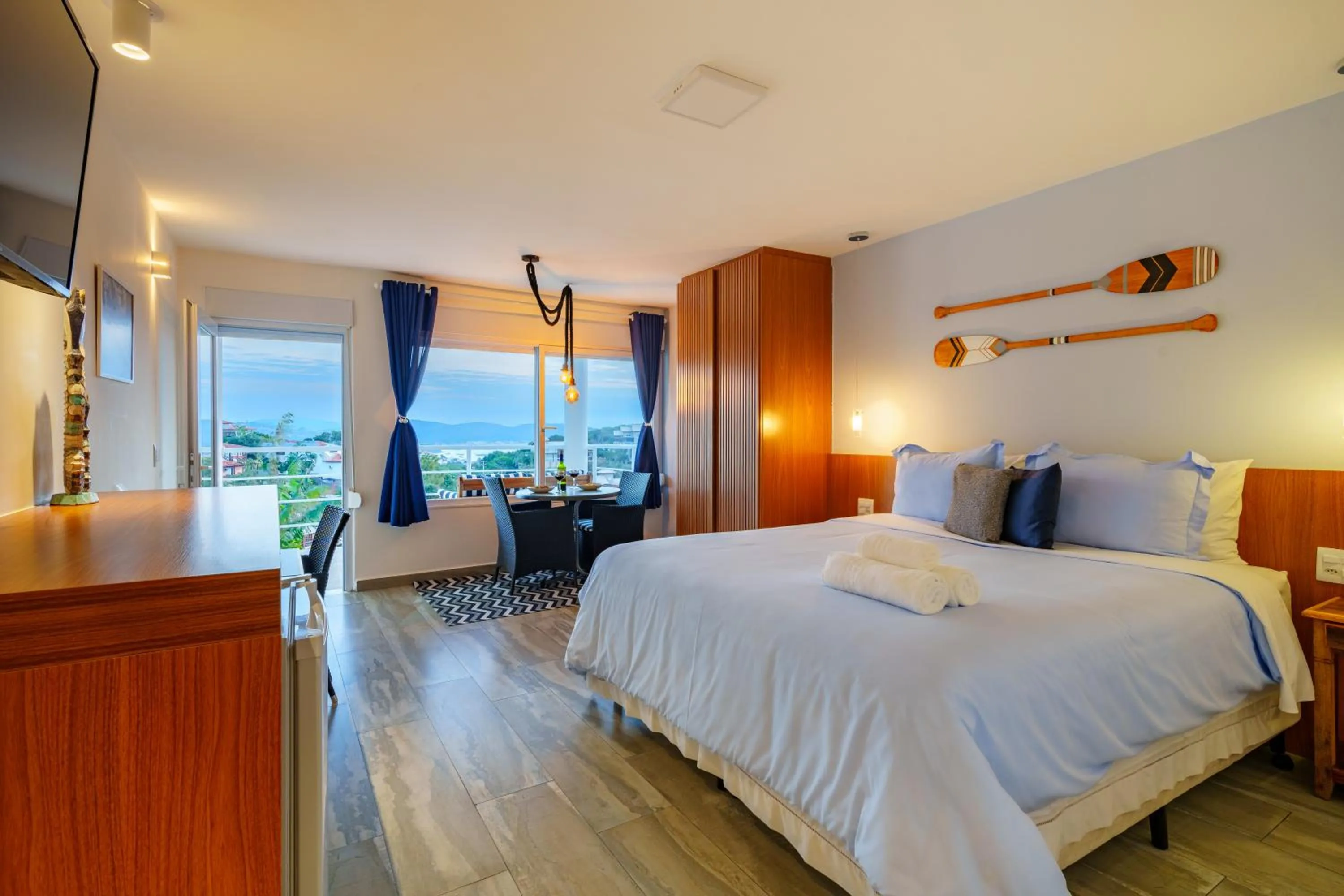 Bed in Pousada Santorini