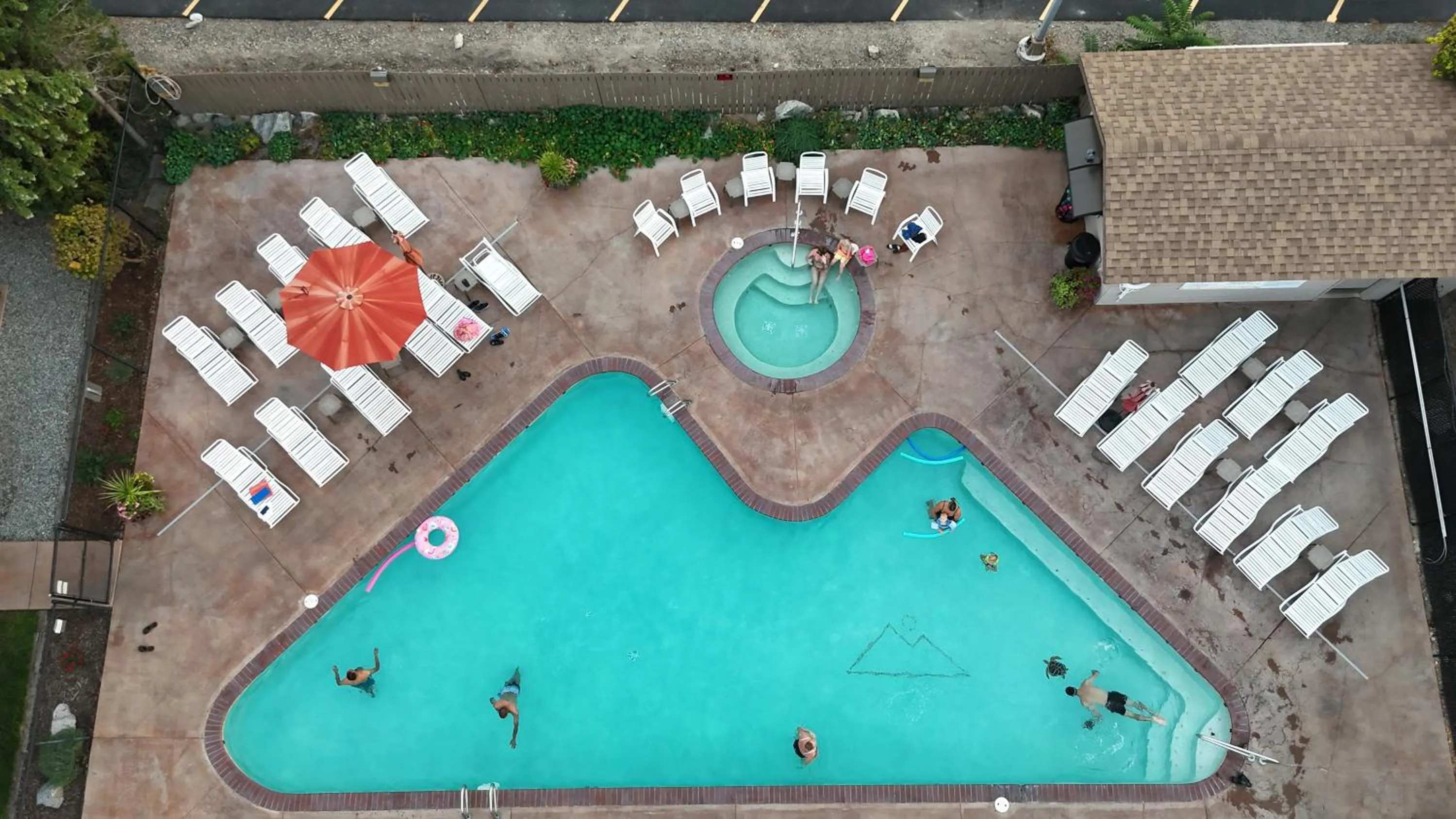 Pool view in Mountain View Lodge