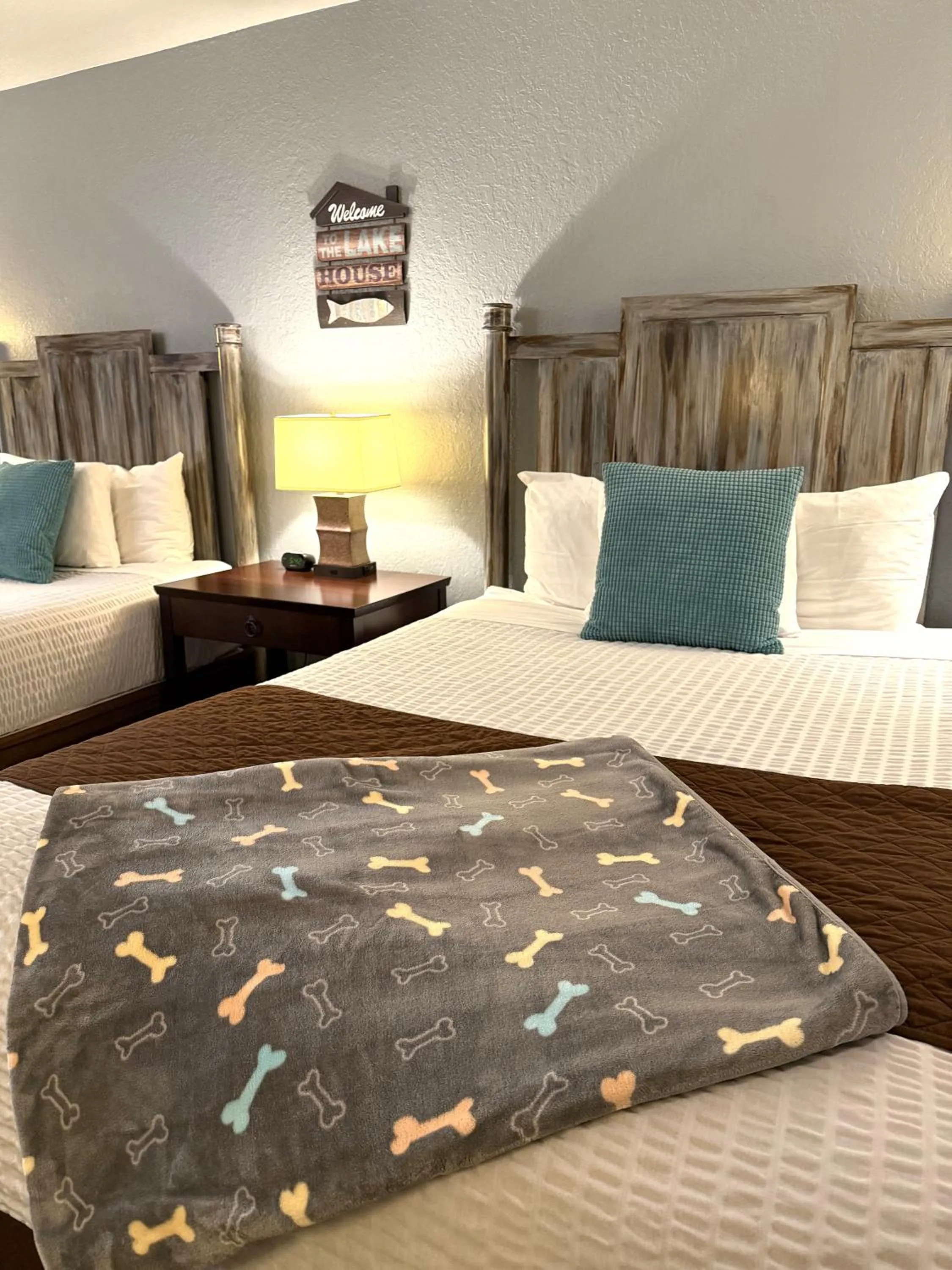 Bed in Mountain View Lodge