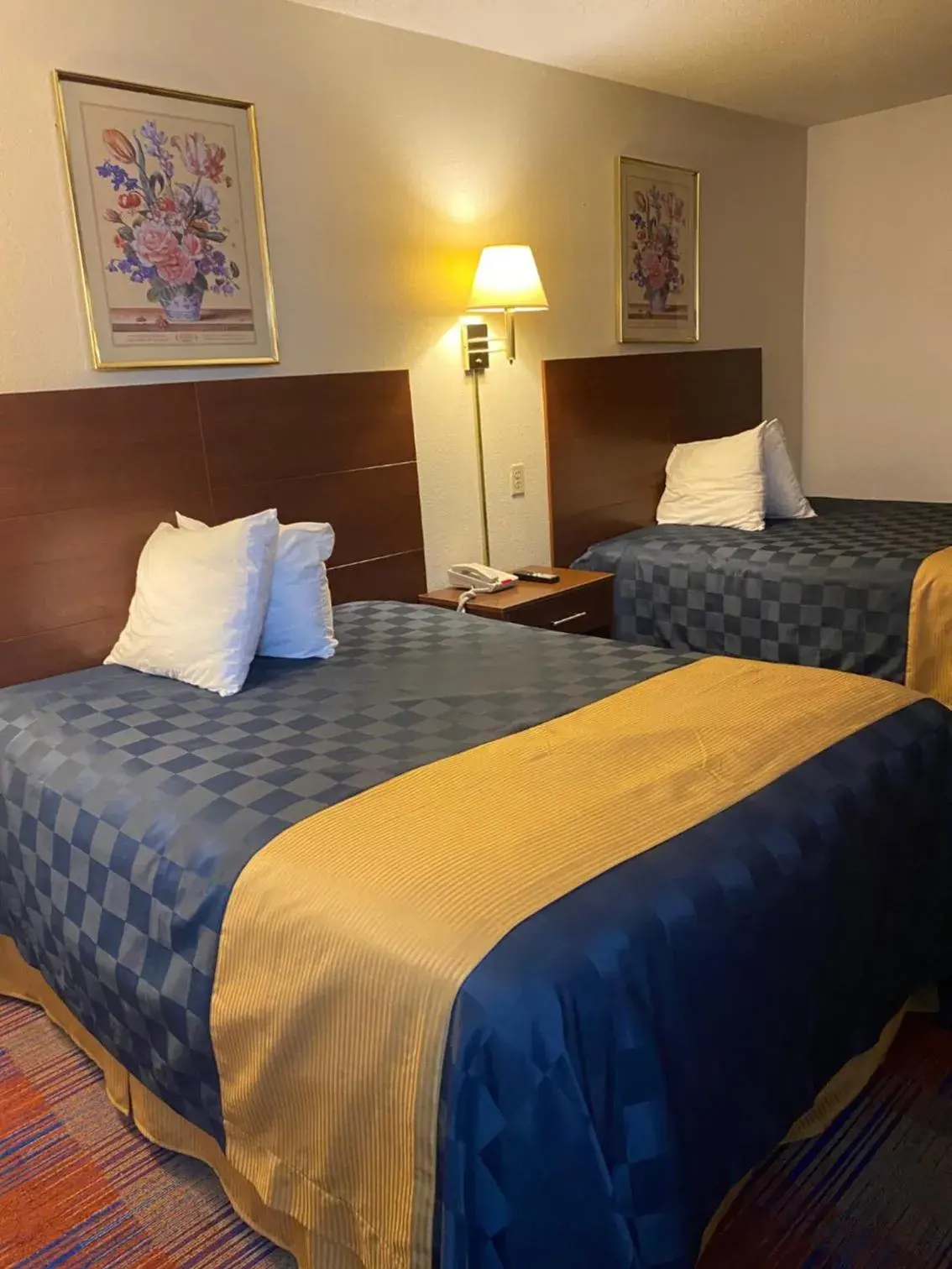 Double Room - Disability Access in Americas Best Value Inn Champaign Double Room - Disability Access in Americas Best Value Inn Champaign
