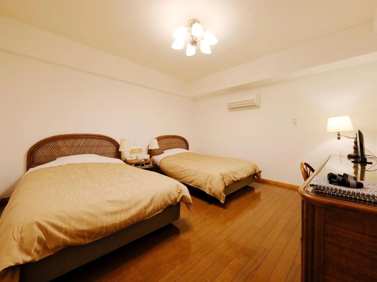 Photo of the whole room, Bed in Resort Hotel Umibe no Kajuen