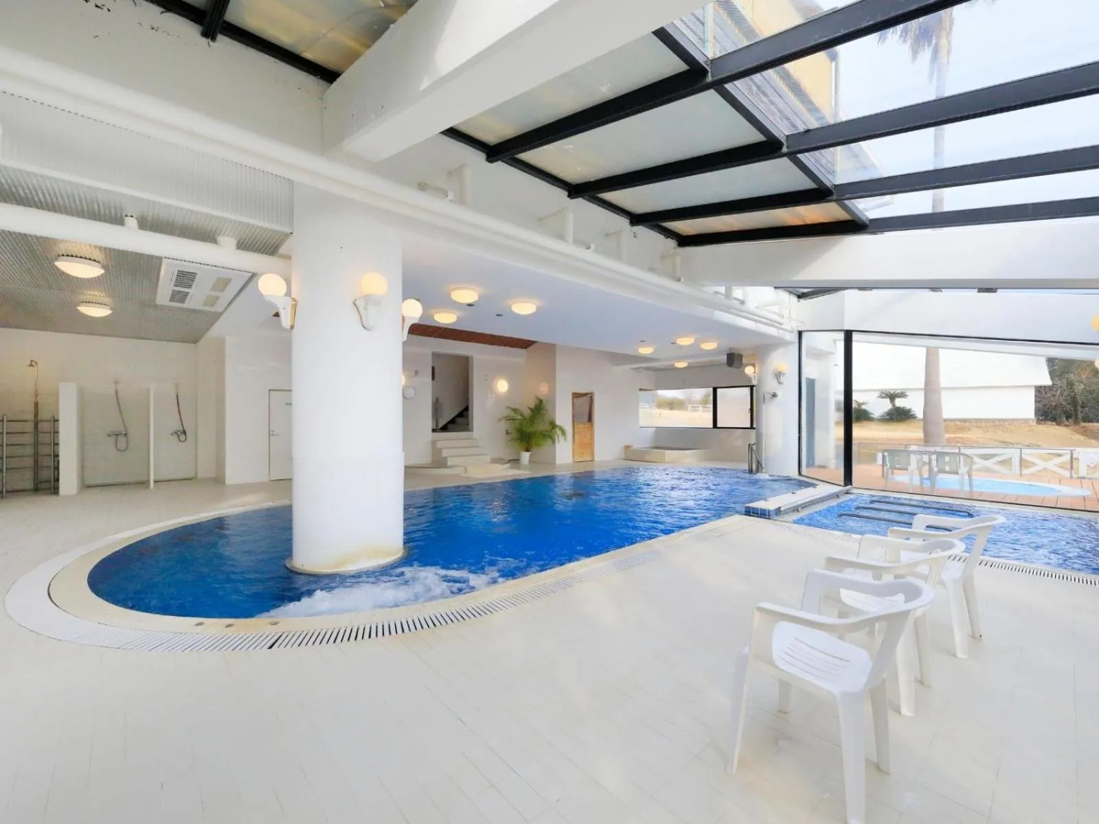 Swimming pool in Resort Hotel Umibe no Kajuen