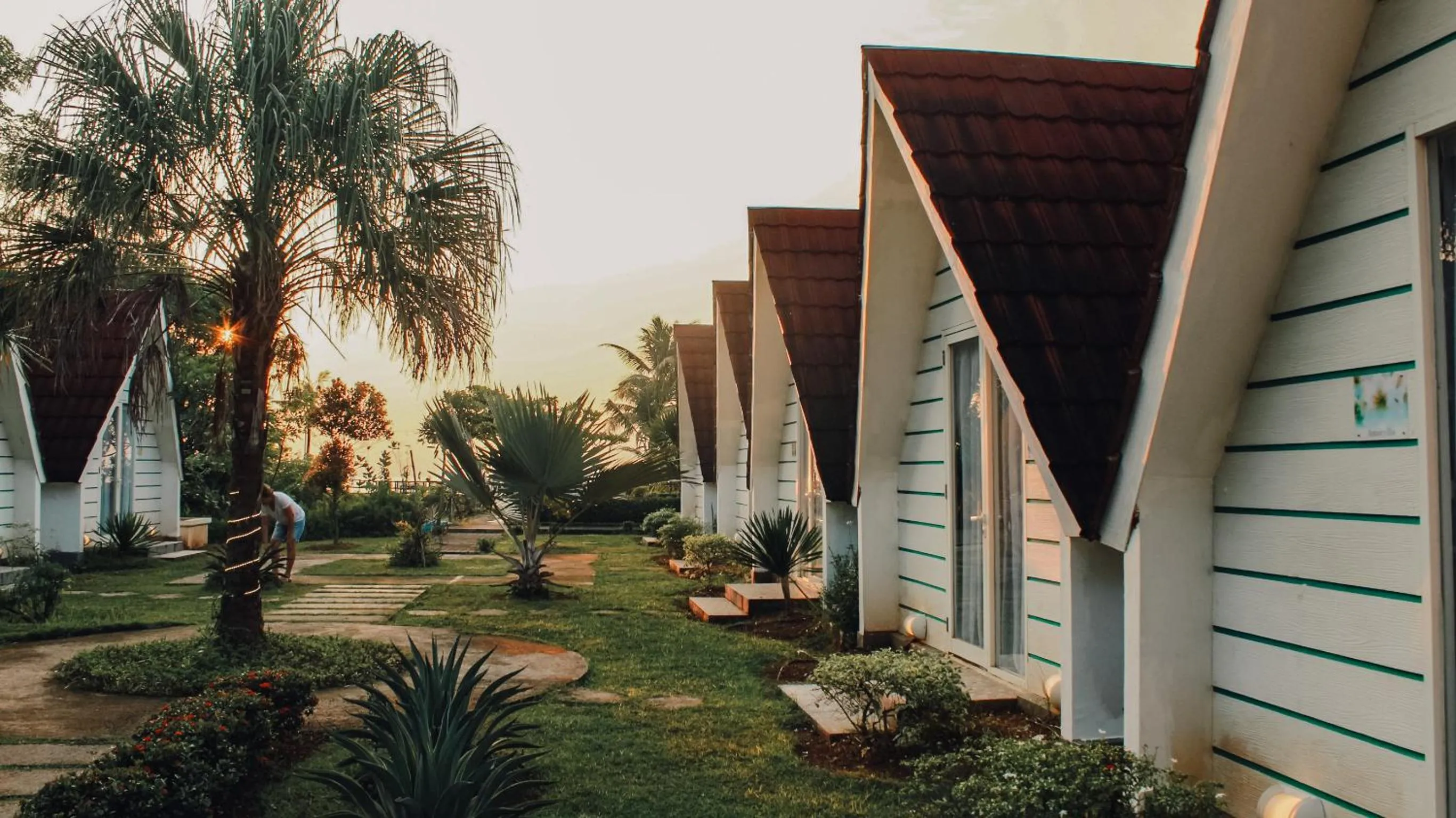 Property building in Seaside Villa & Muse Beach Resto