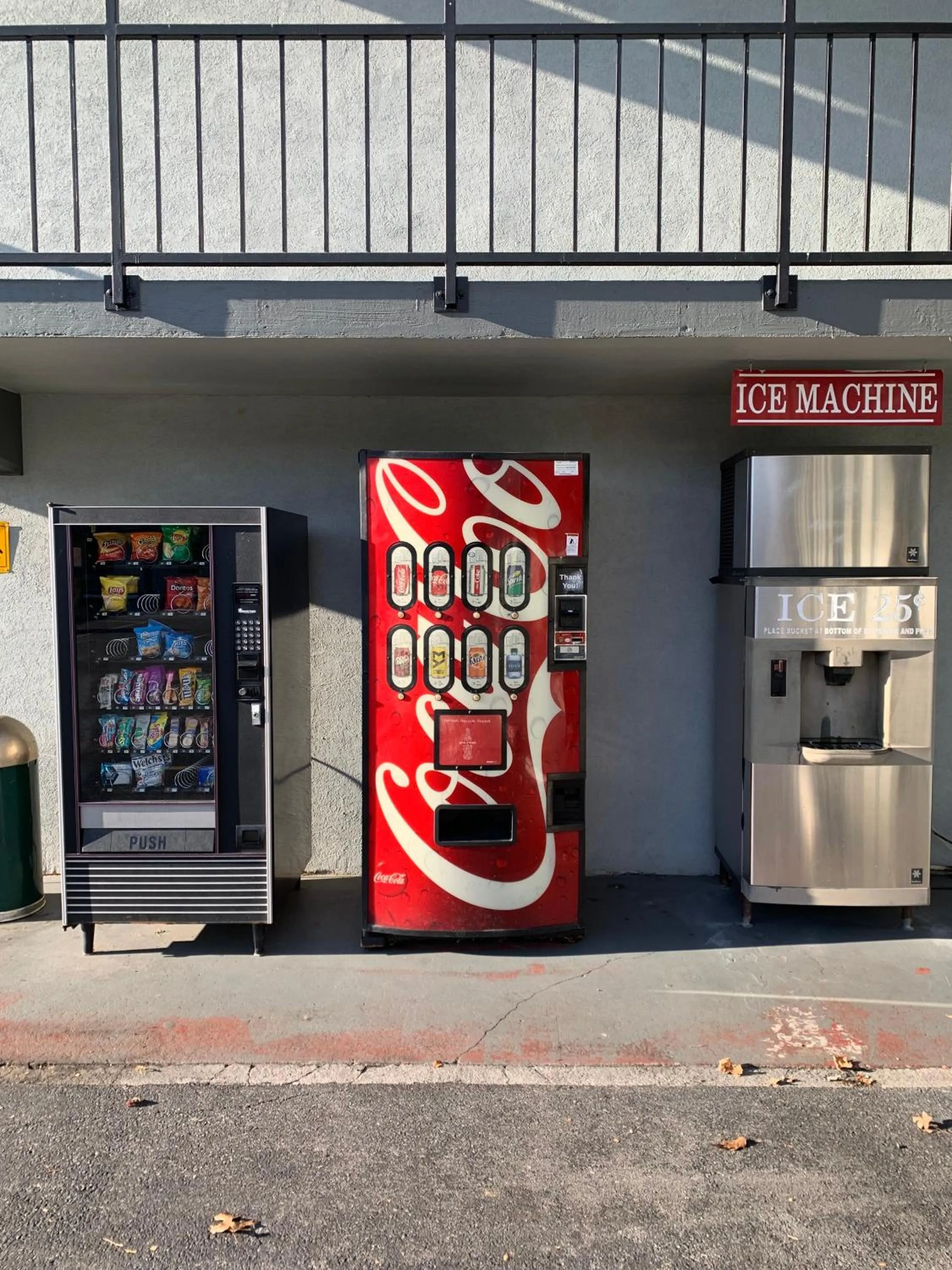 vending machine in Pigeon Forge Parkway Inn
