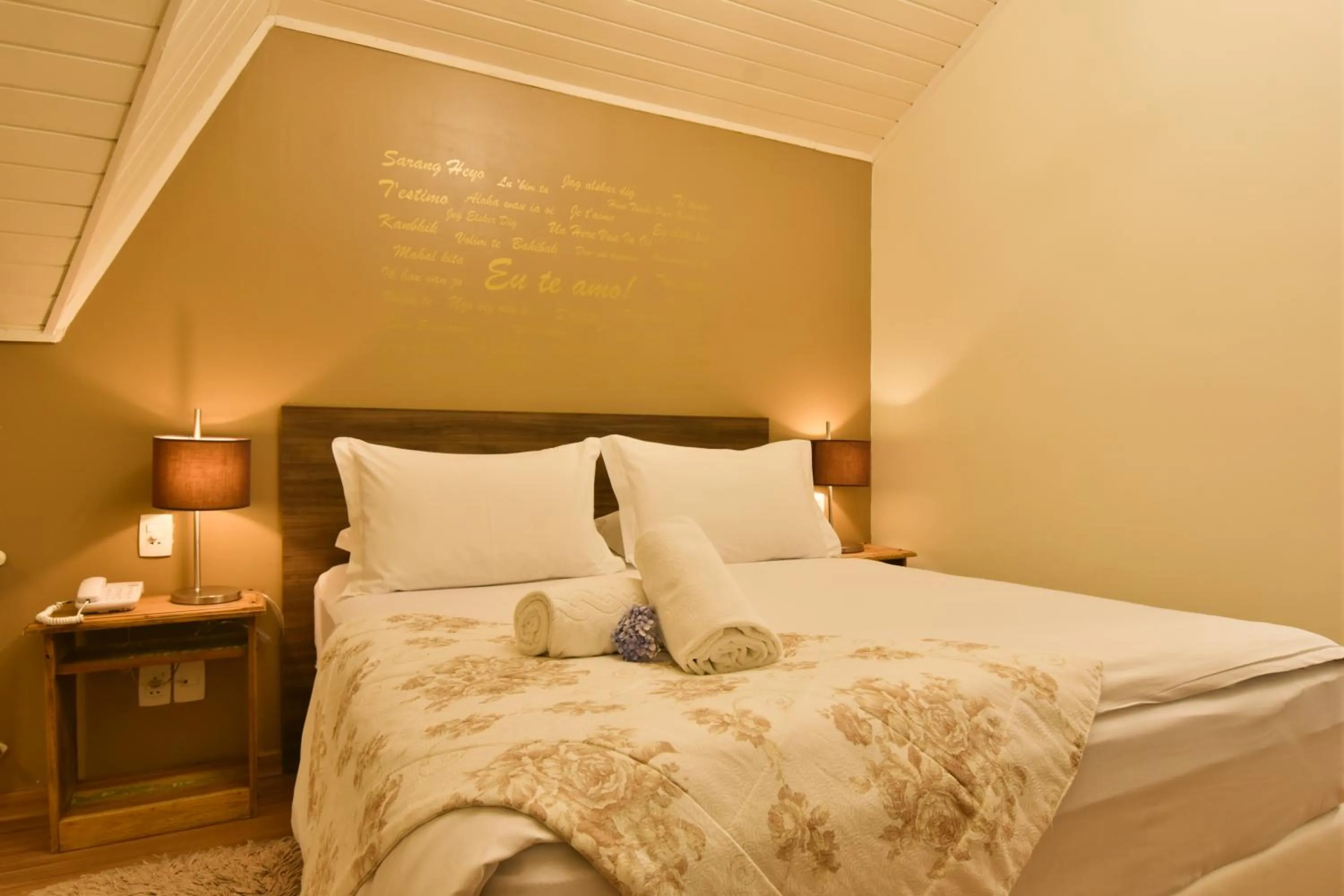 Photo of the whole room, Bed in Pousada Borô