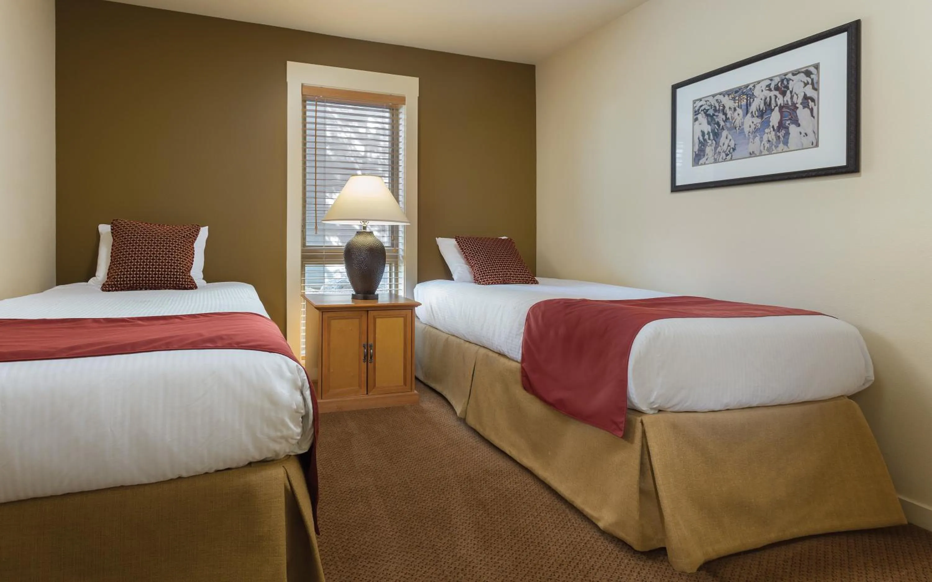 Photo of the whole room, Bed in Seventh Mountain Resort