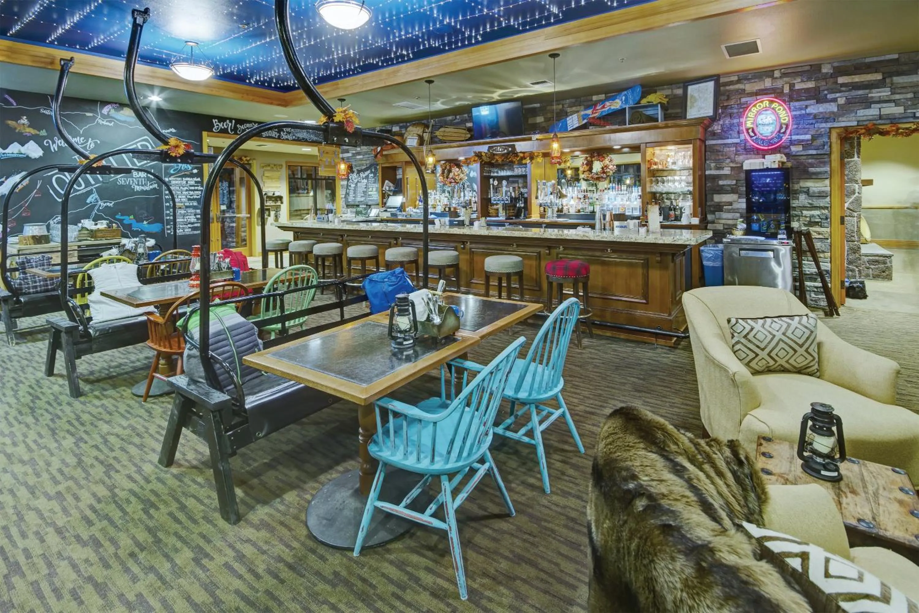 Restaurant/places to eat in Seventh Mountain Resort