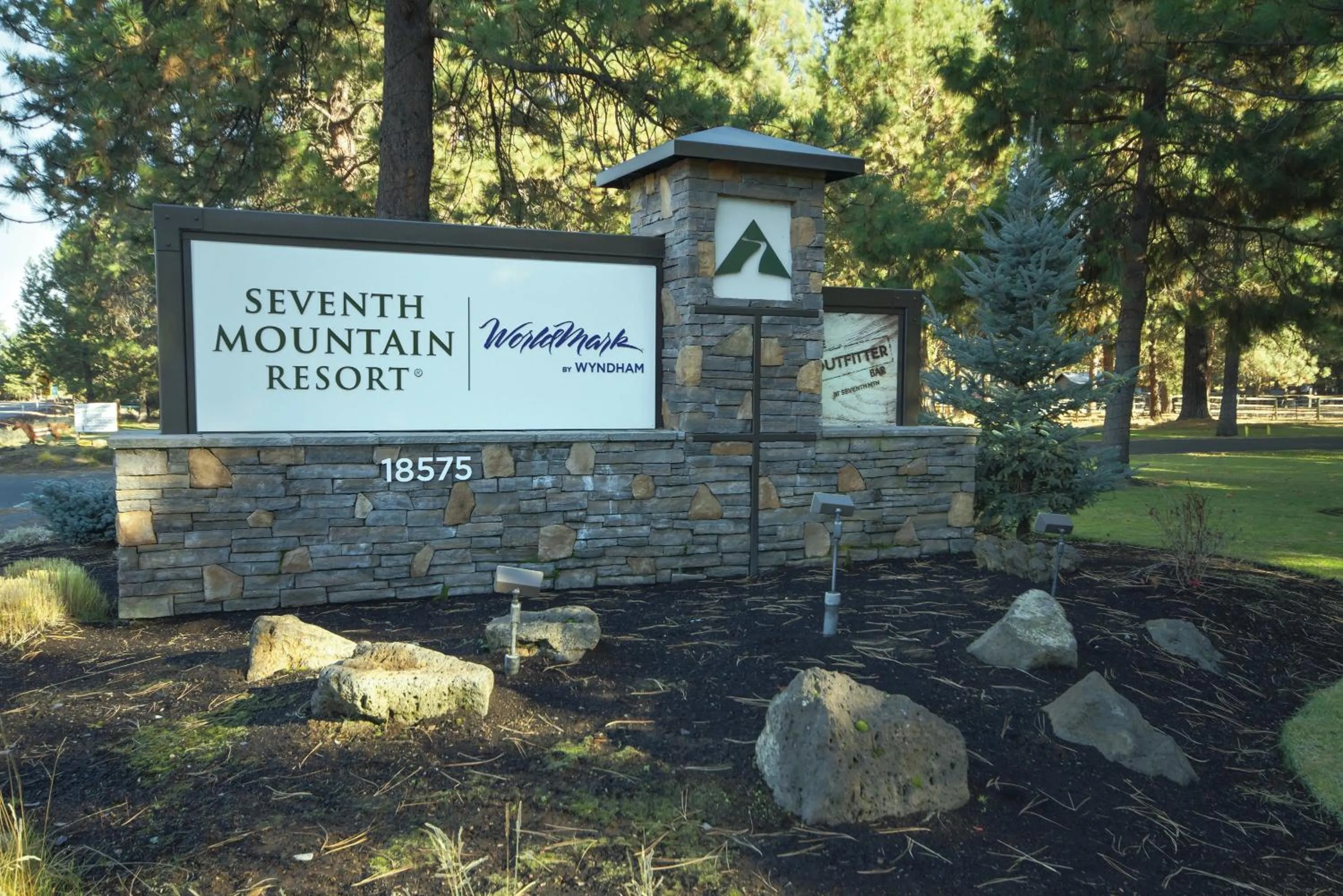 Property building in Seventh Mountain Resort