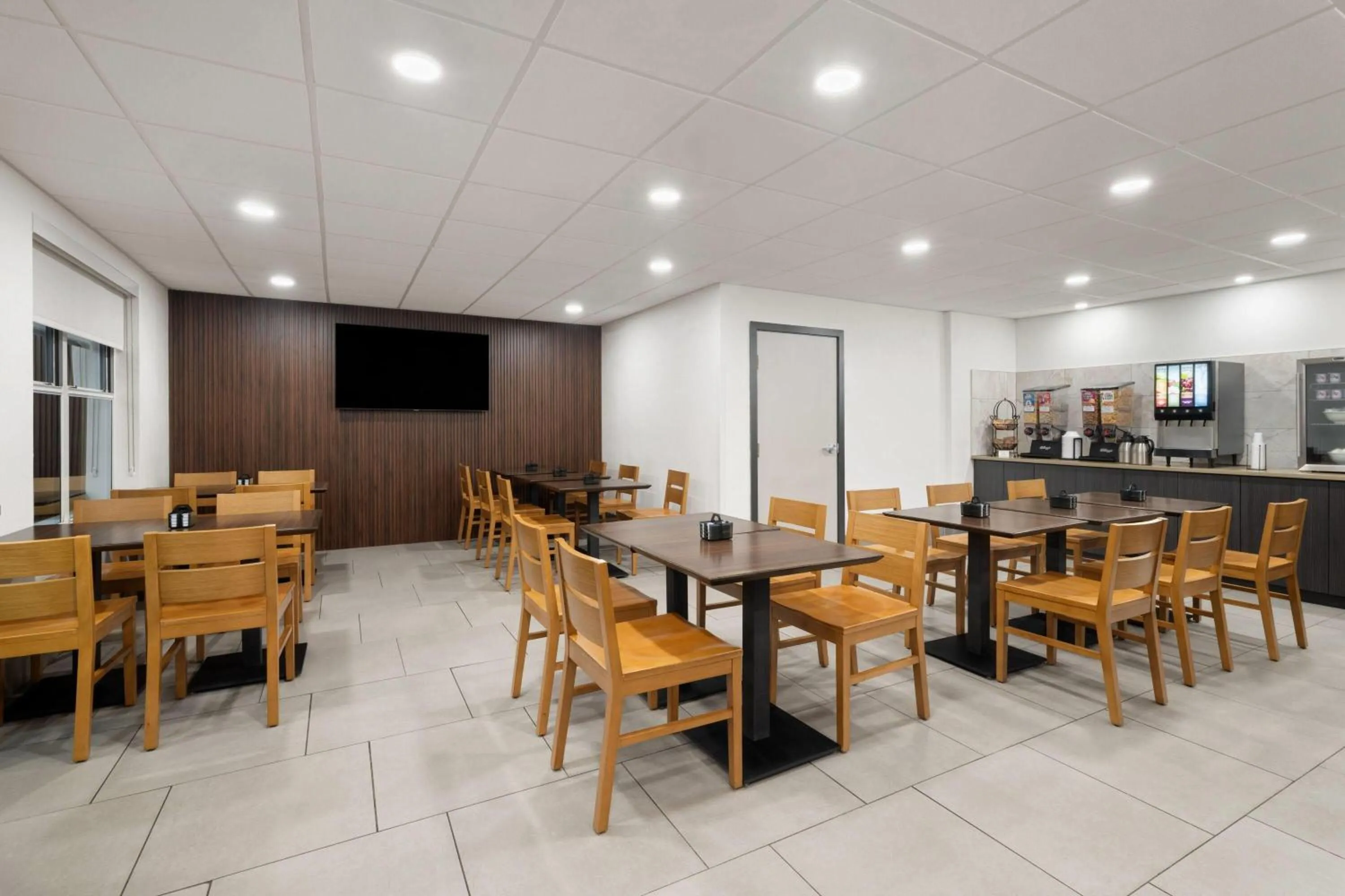 Breakfast in Wingate by Wyndham Matthews - Charlotte