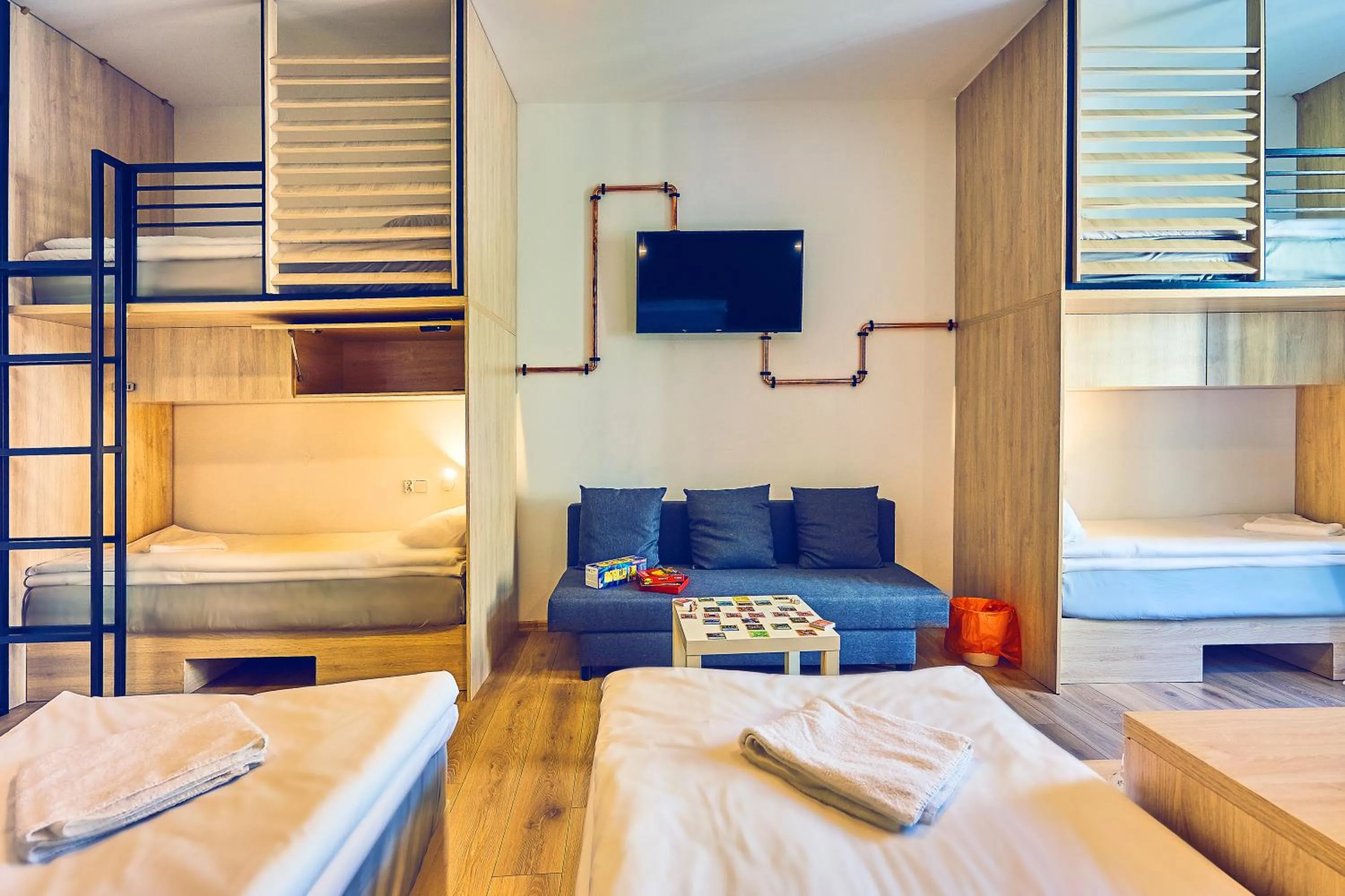 Photo of the whole room, Bed in Draggo House Rooms - Old Town