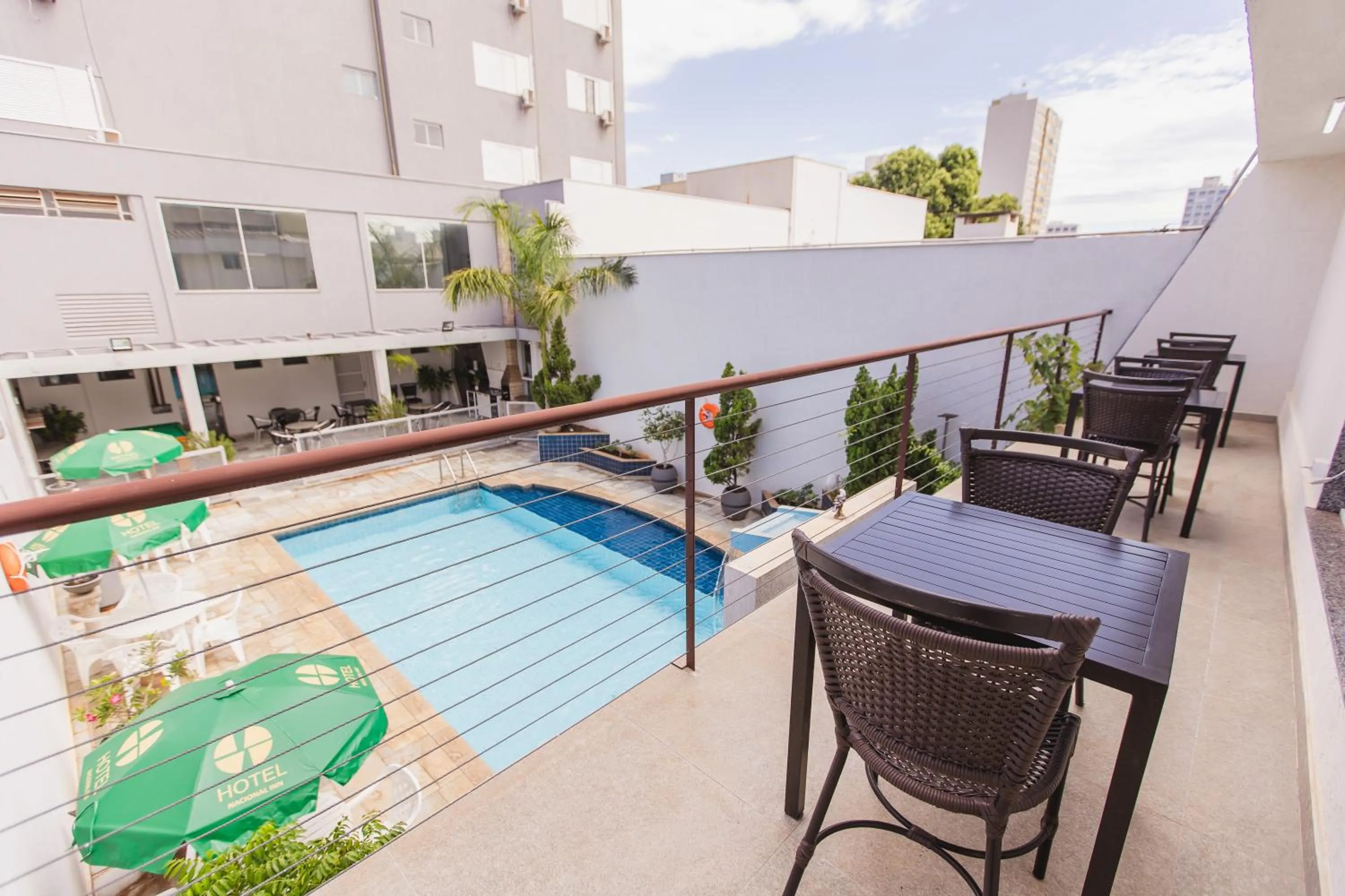 Swimming pool in Hotel Nacional Inn Araçatuba