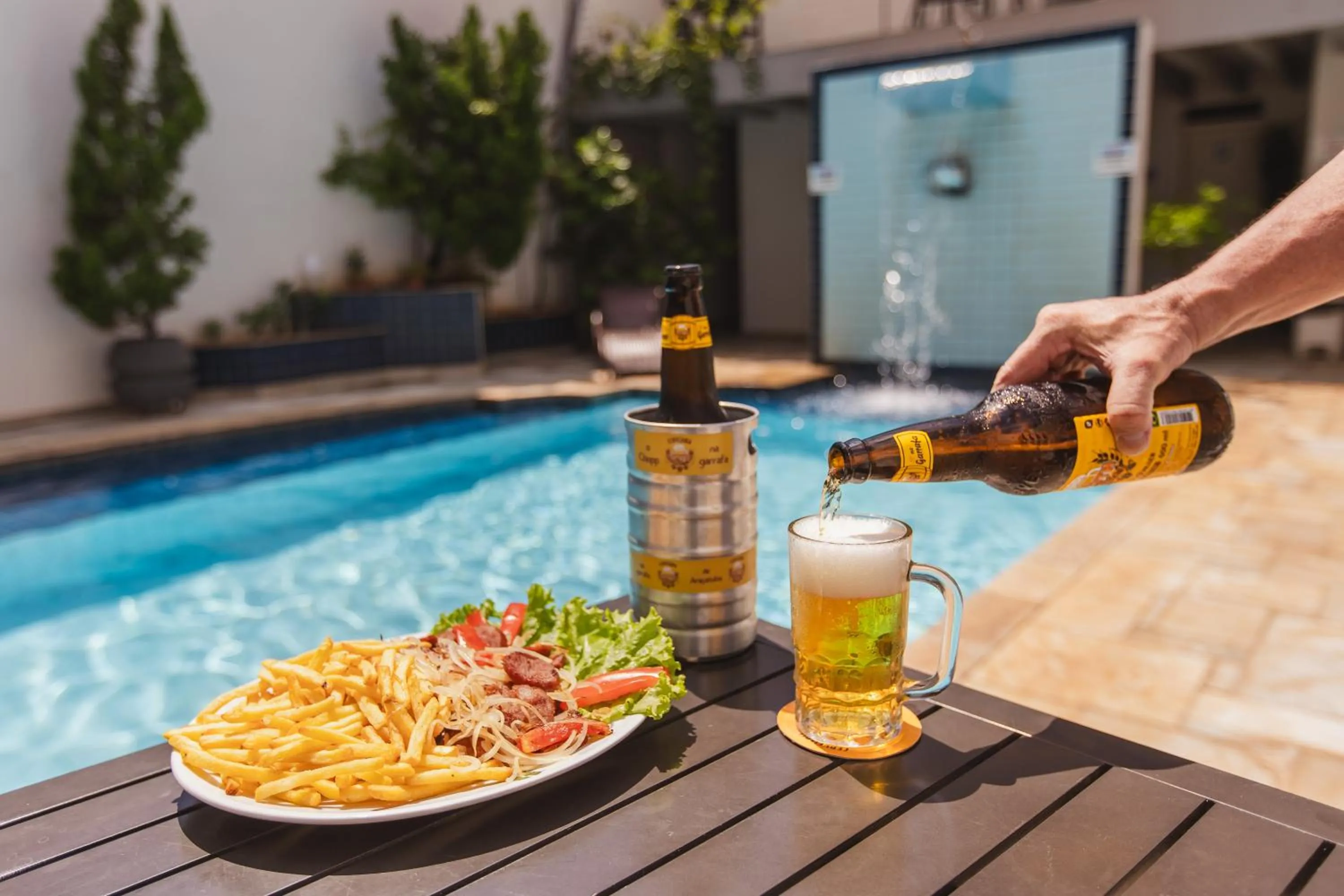 Swimming pool in Hotel Nacional Inn Araçatuba