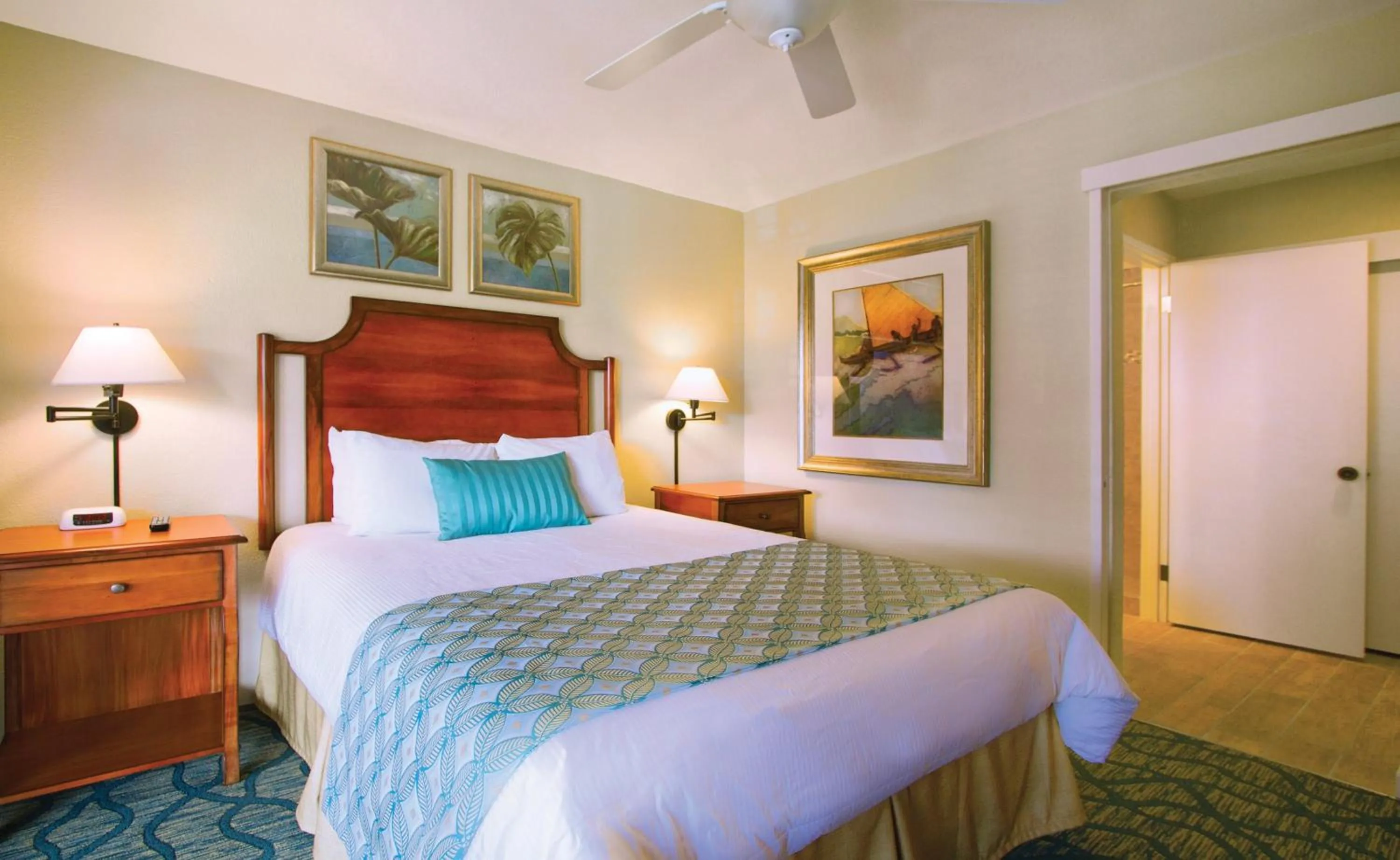 Photo of the whole room, Bed in Club Wyndham Ka Eo Kai