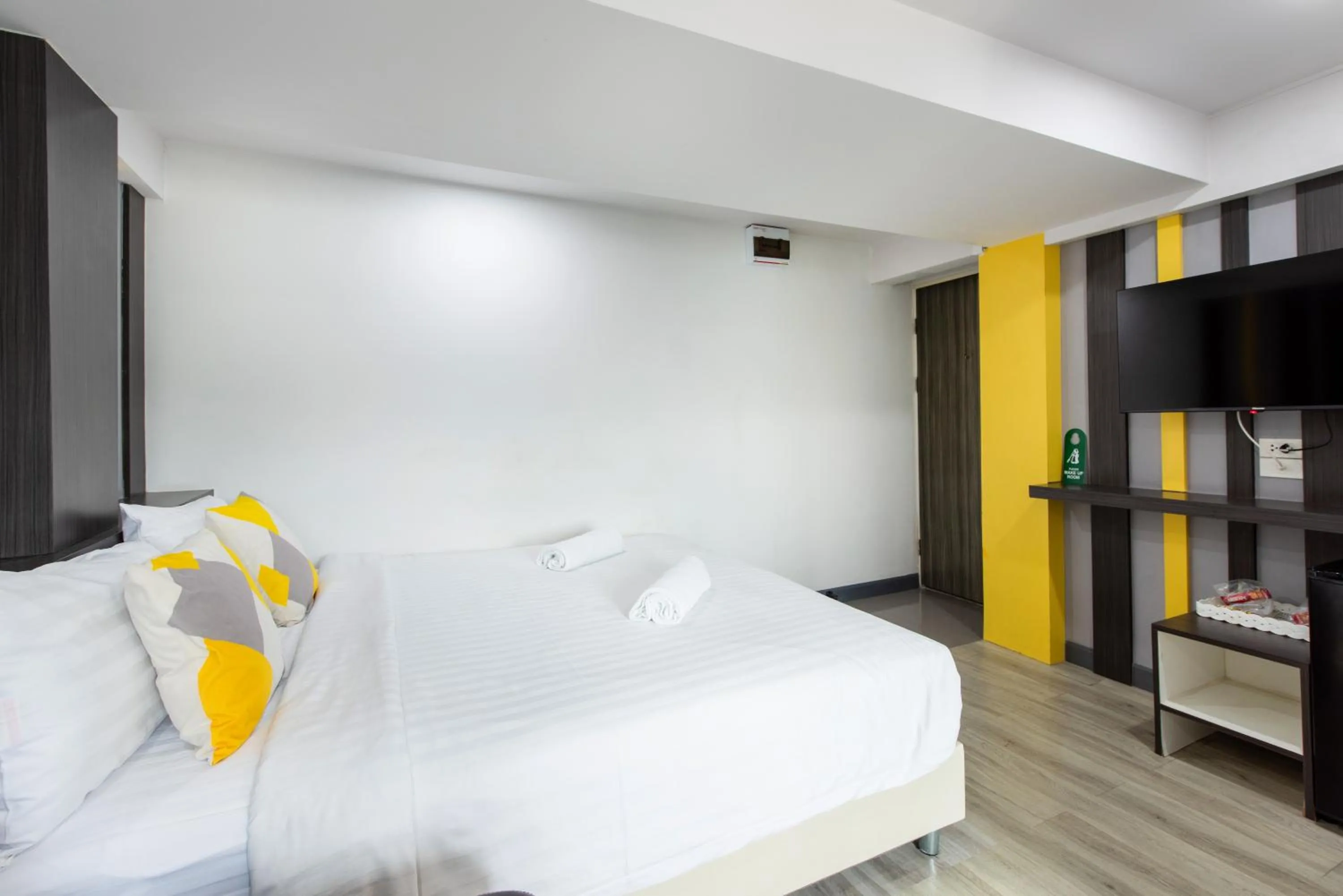 Bed in Riski Residence Bangbuathong