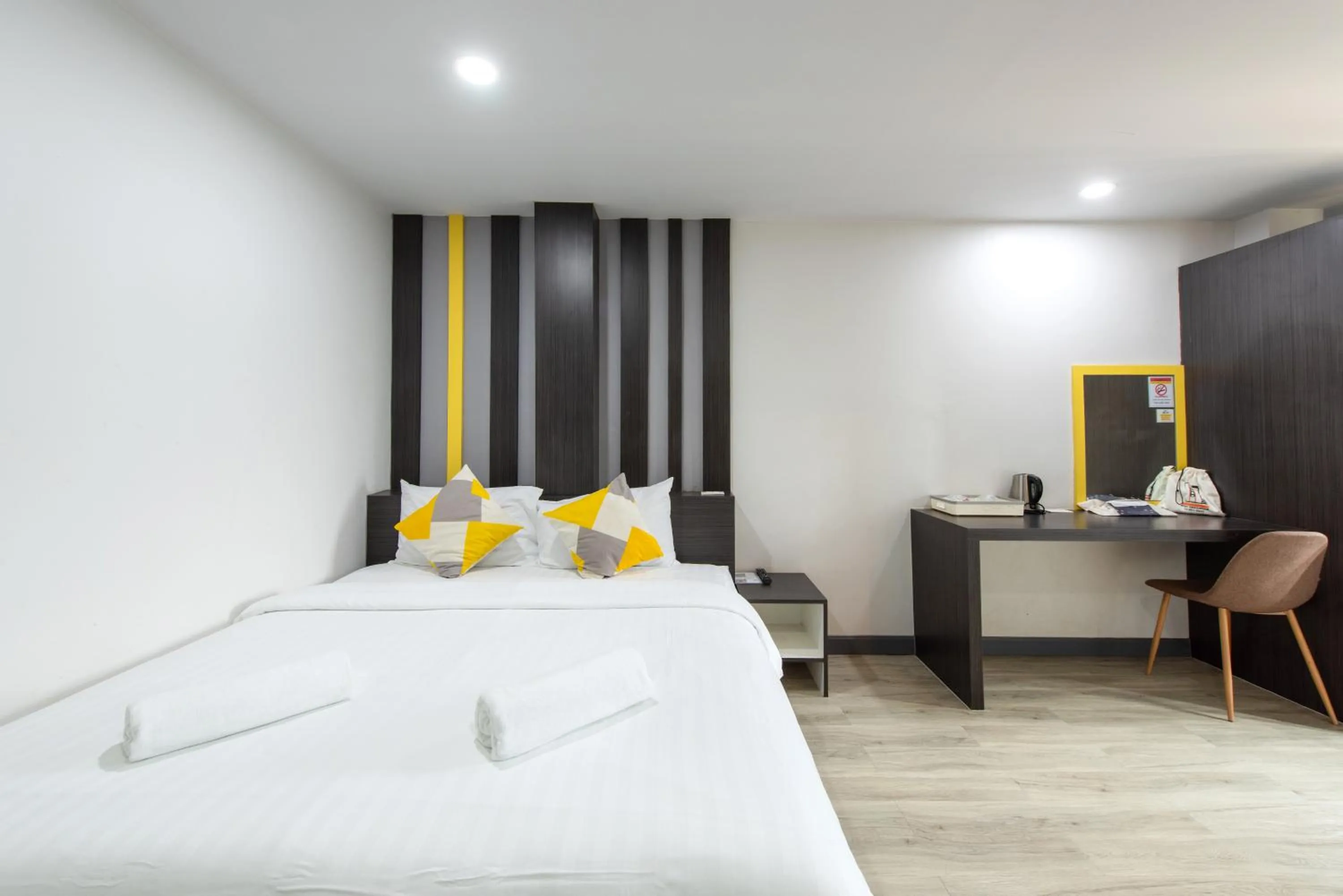 Riski Residence Bangbuathong