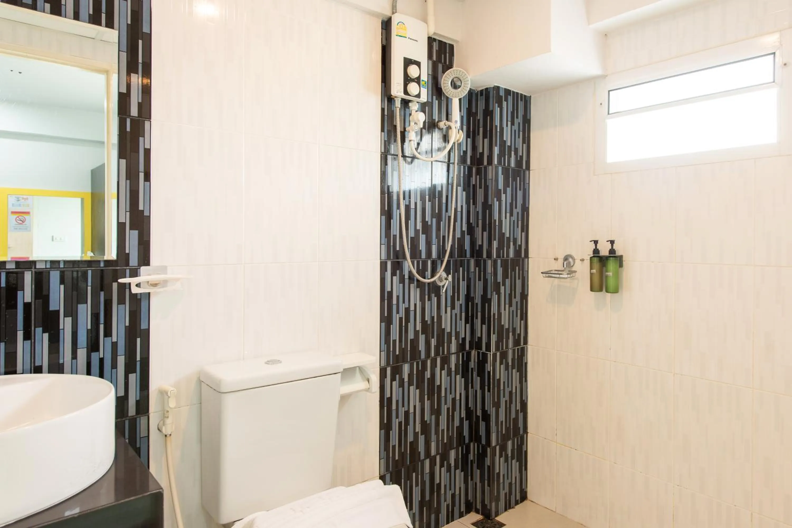 Bathroom in Riski Residence Bangbuathong