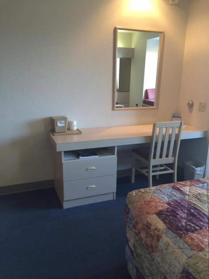 Bedroom in Microtel Inn by Wyndham Champaign