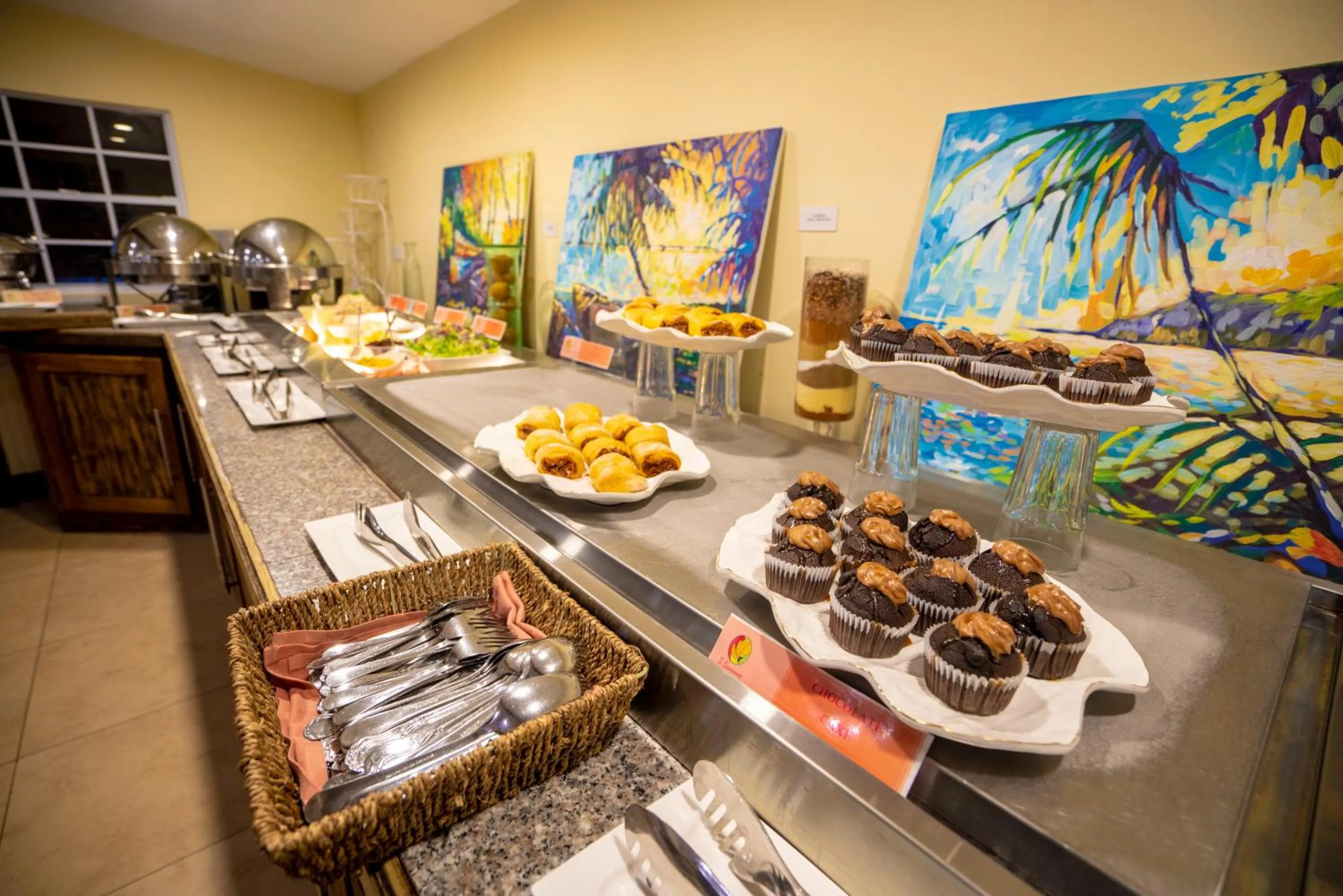 Restaurant/places to eat in Coco Palm