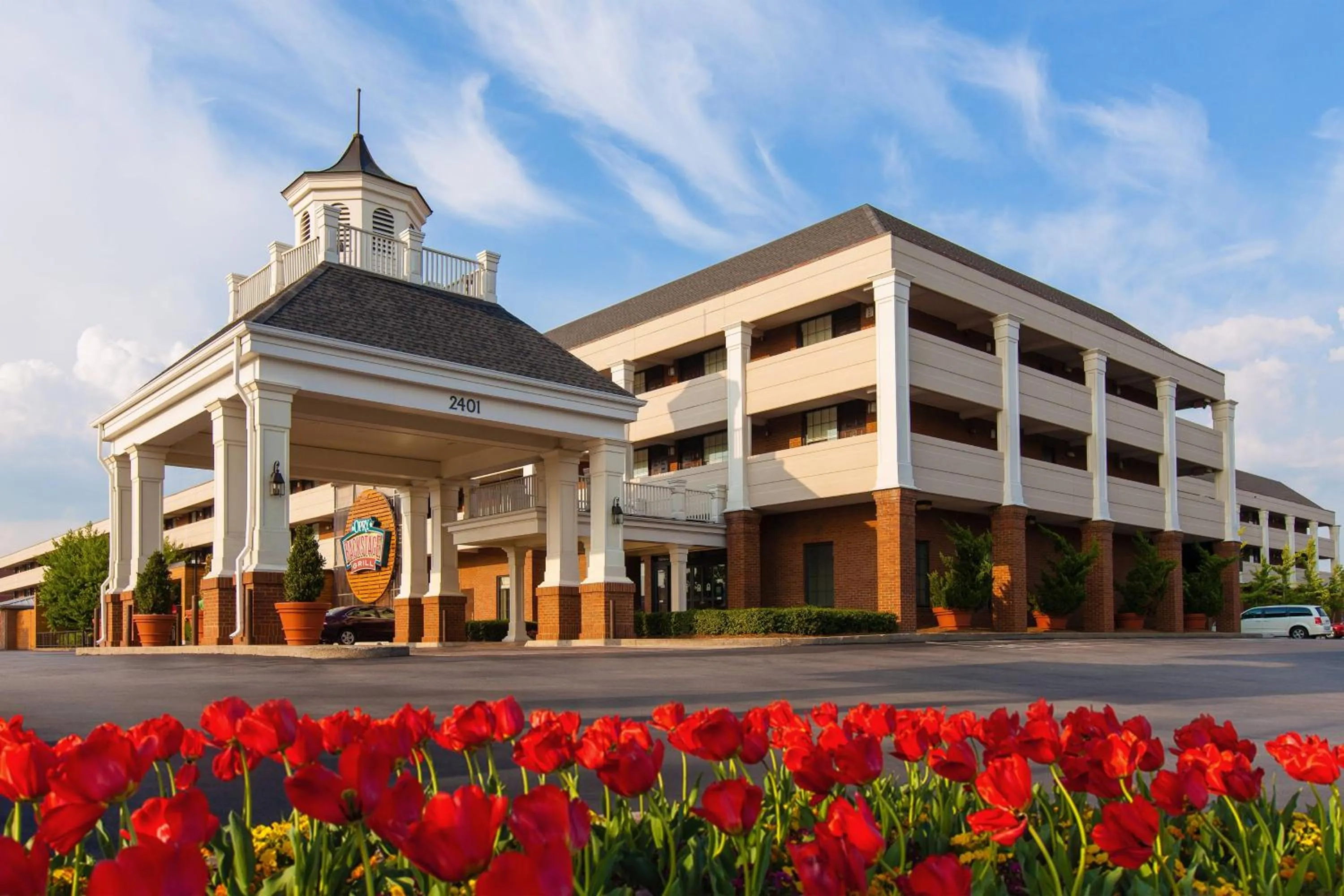 Property building in The Inn at Opryland, A Gaylord Hotel