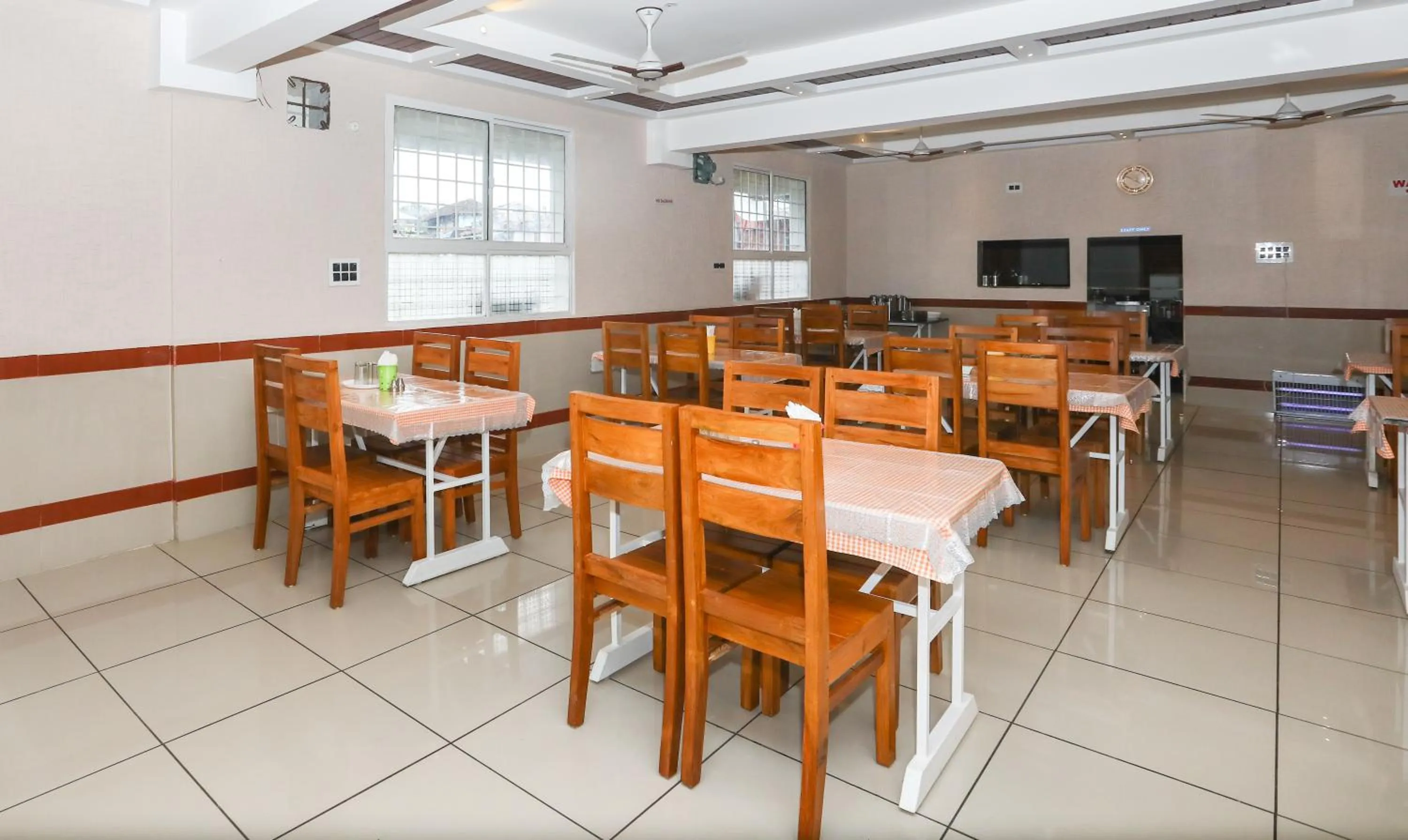 Breakfast in Treebo Durga Boji Grand, Gonikoppal Town