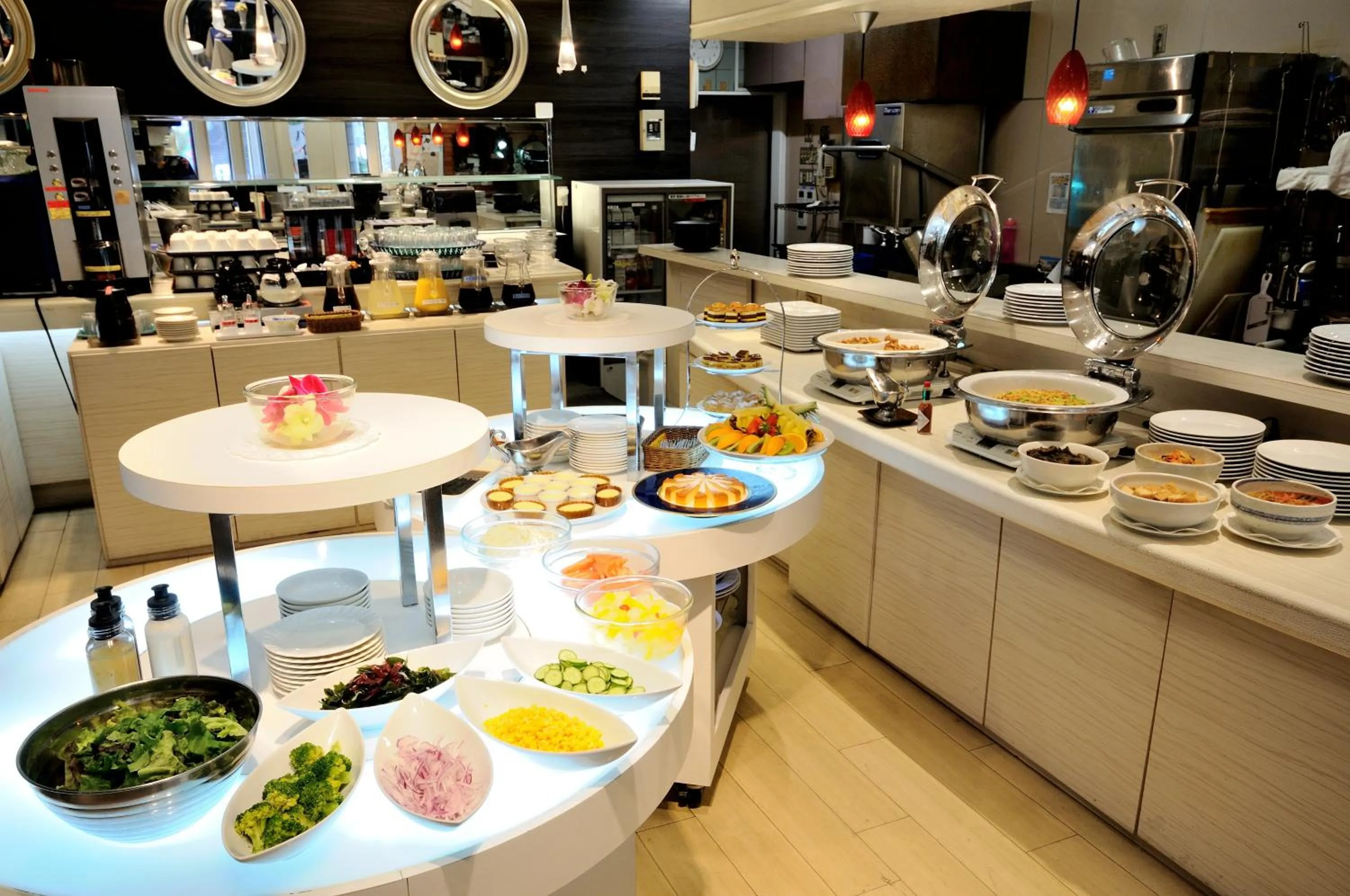 Buffet breakfast in Grand Park Hotel Panex Tokyo