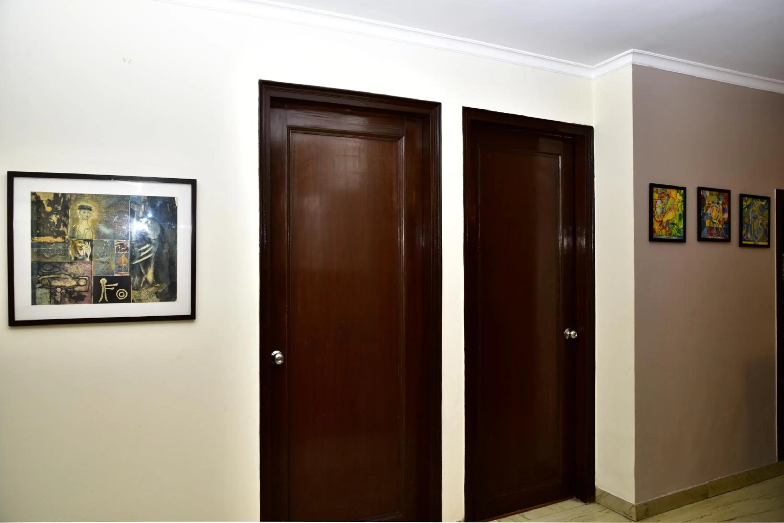Facade/entrance in 2BHK Comfortable Furnished Serviced Apartments in Hauz Khas - Woodpecker Apartments
