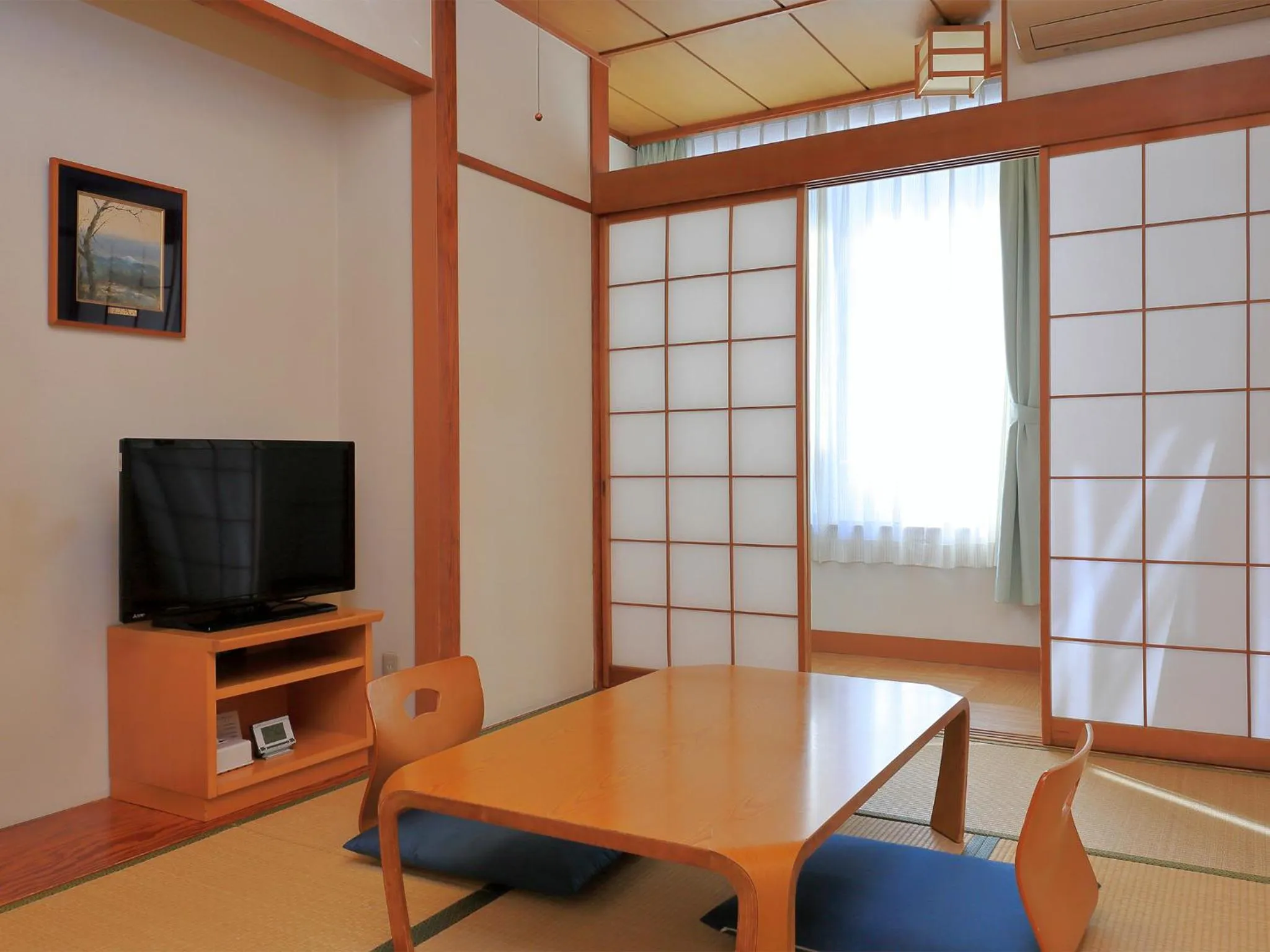 Photo of the whole room in ESCALE-YOKOHAMA