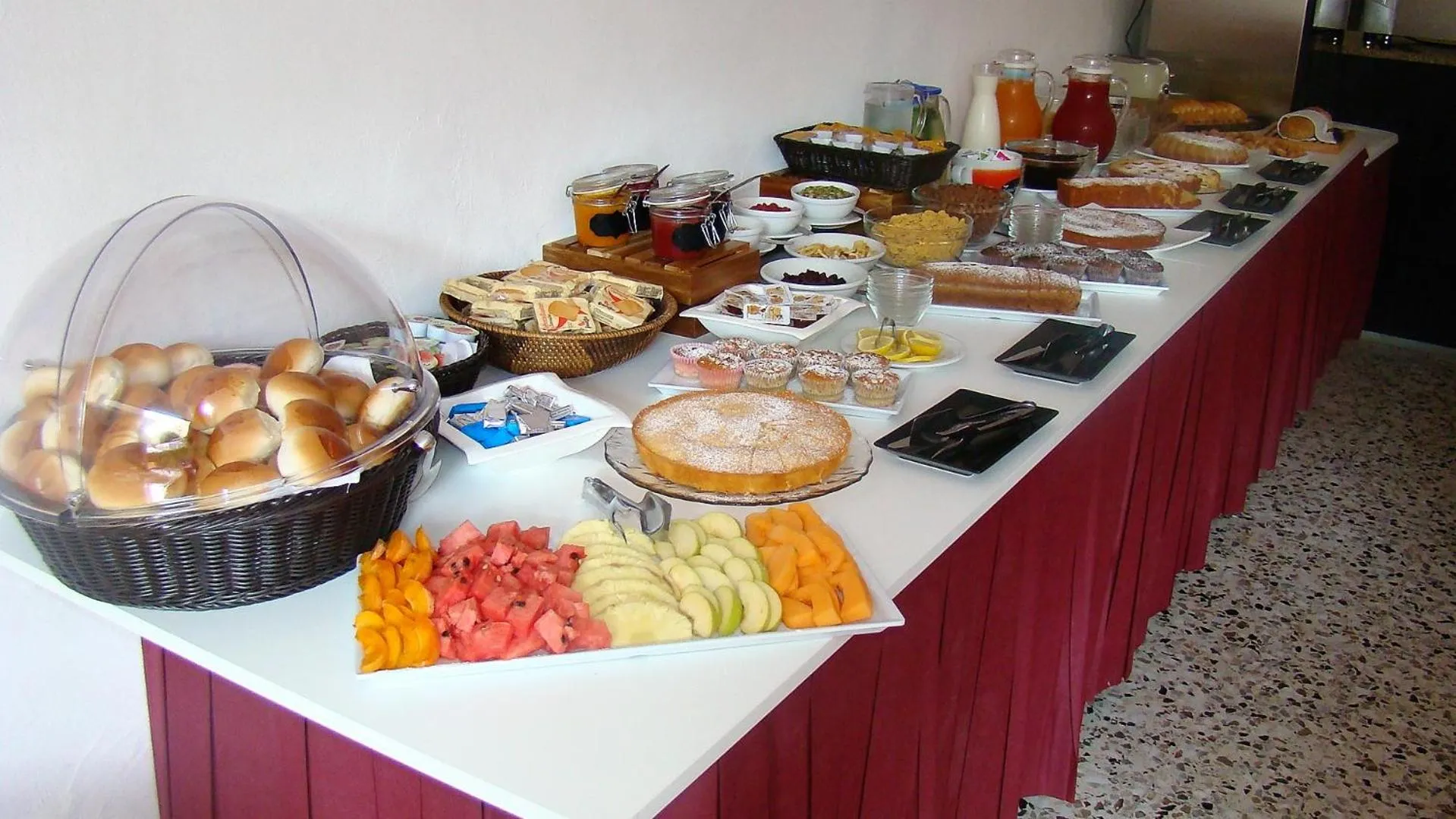 Buffet breakfast in Bel Soggiorno