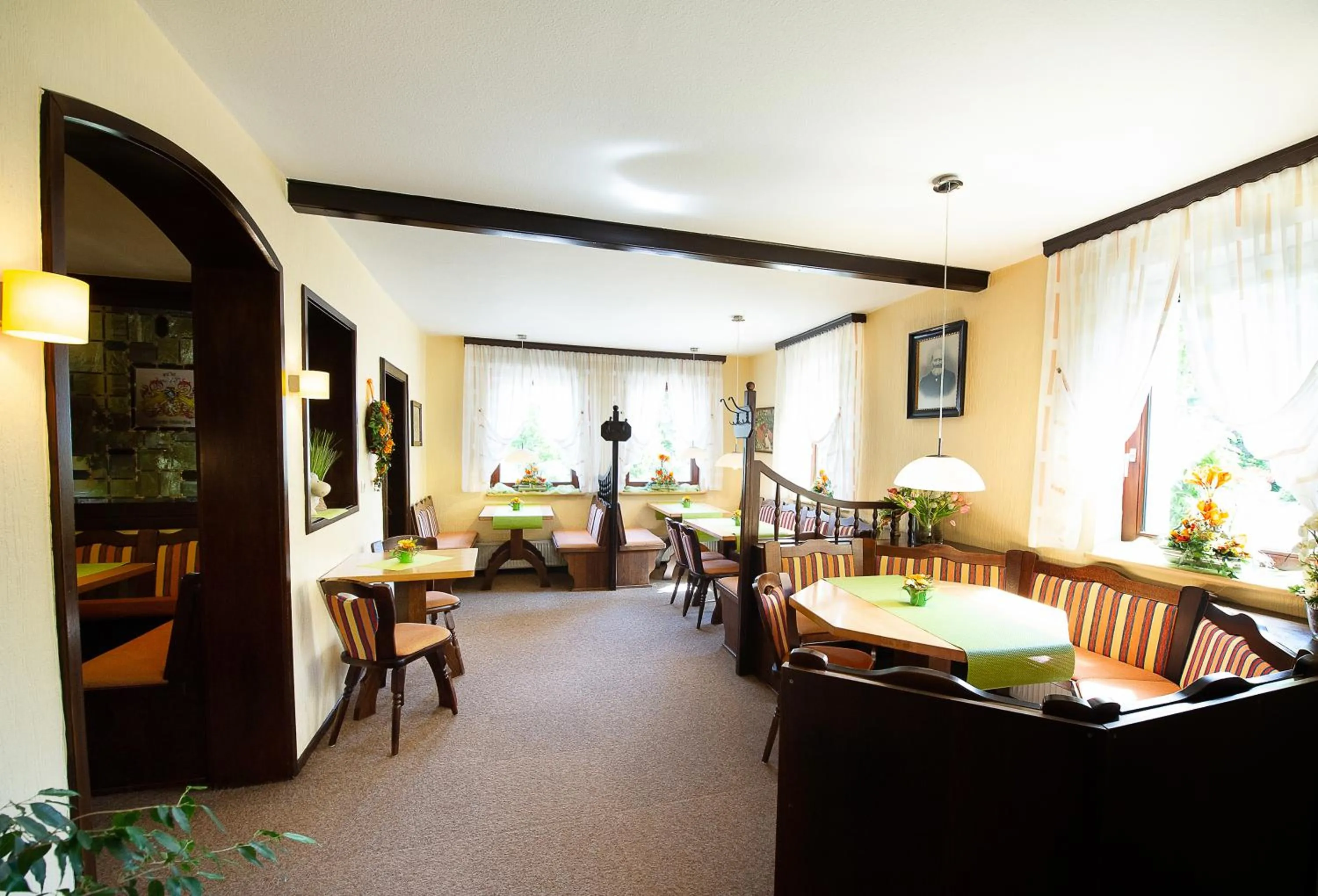 Restaurant/places to eat in Hotel Meyer