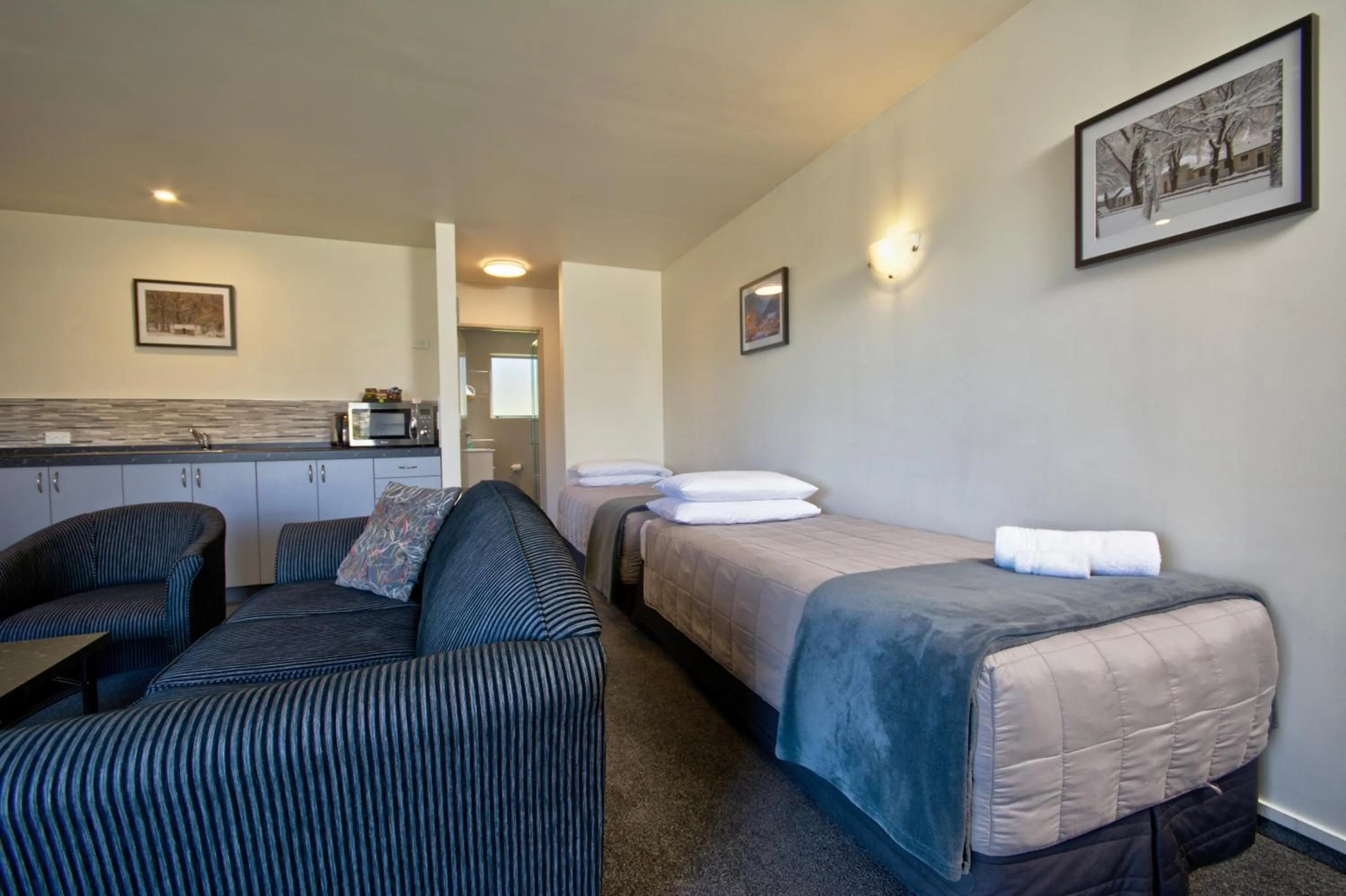 Bed in Alexis Motel & Apartments