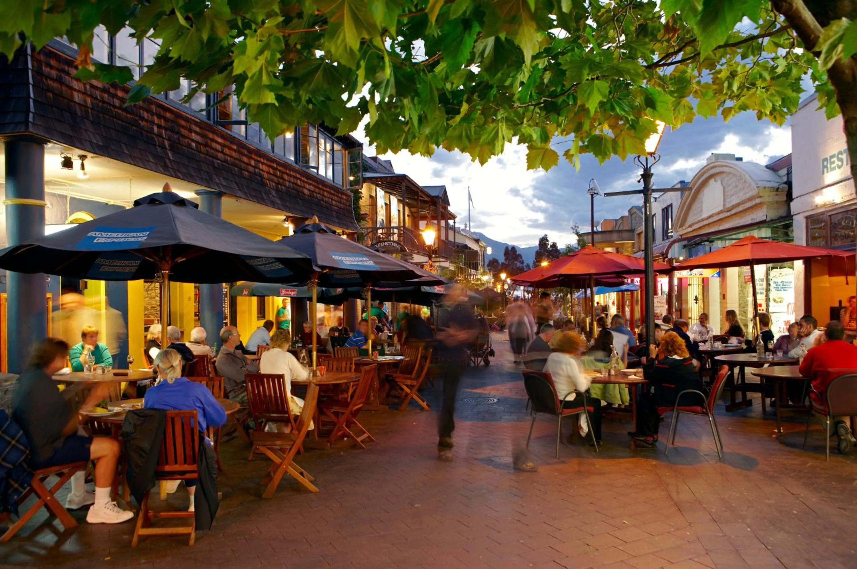 Restaurant/places to eat in Alexis Motel & Apartments