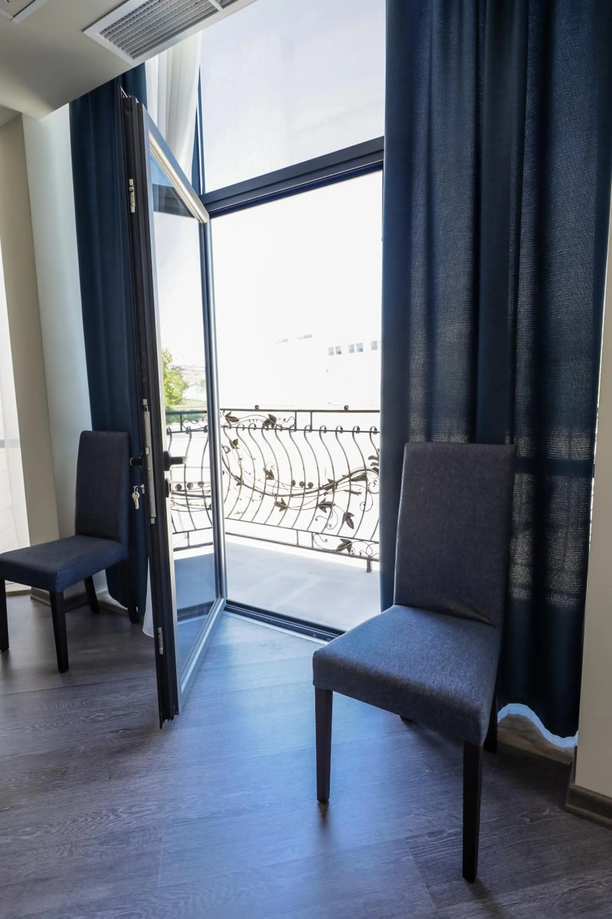 Balcony/Terrace in Bien hotel