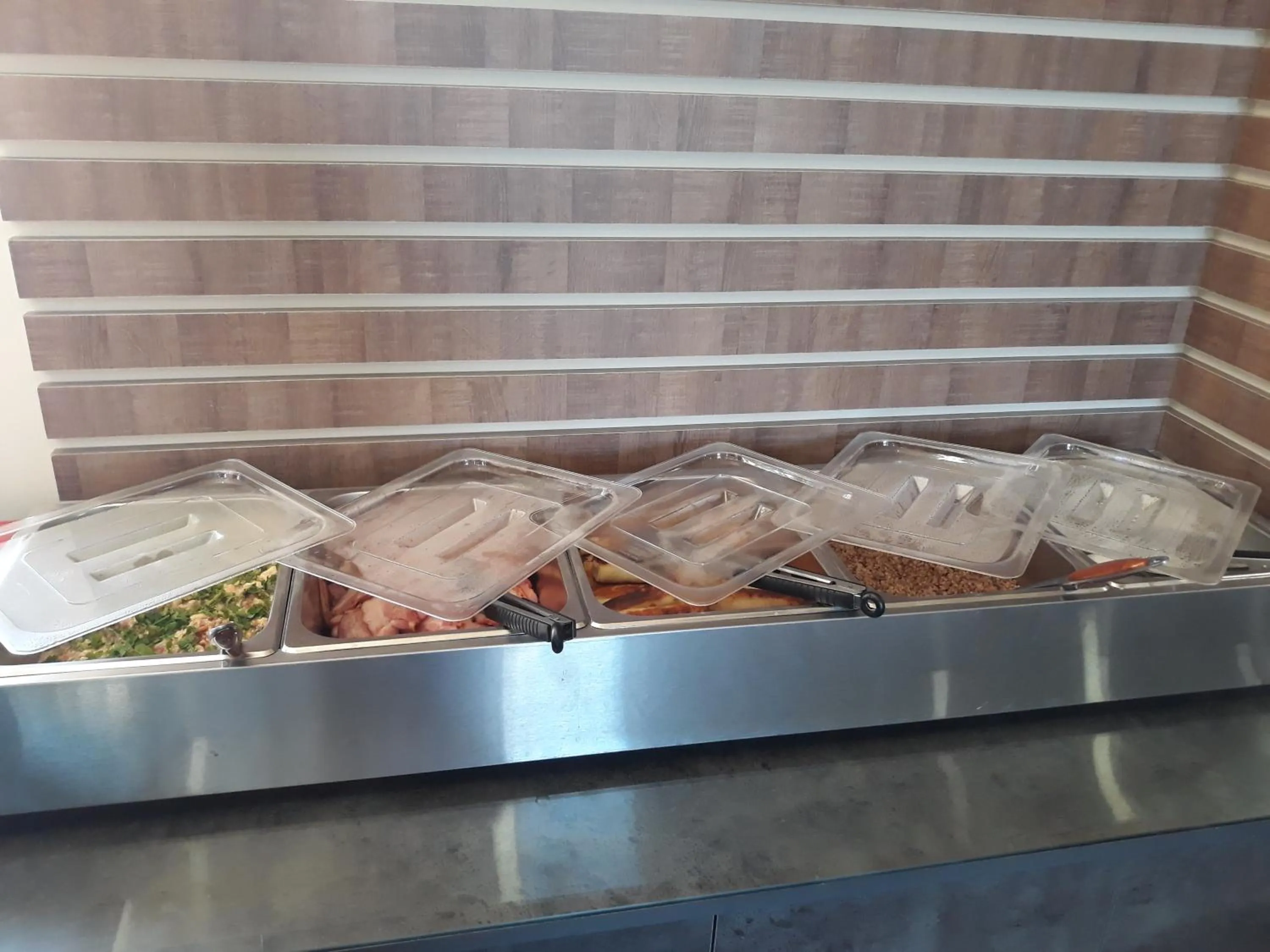 Restaurant/places to eat in Bien hotel