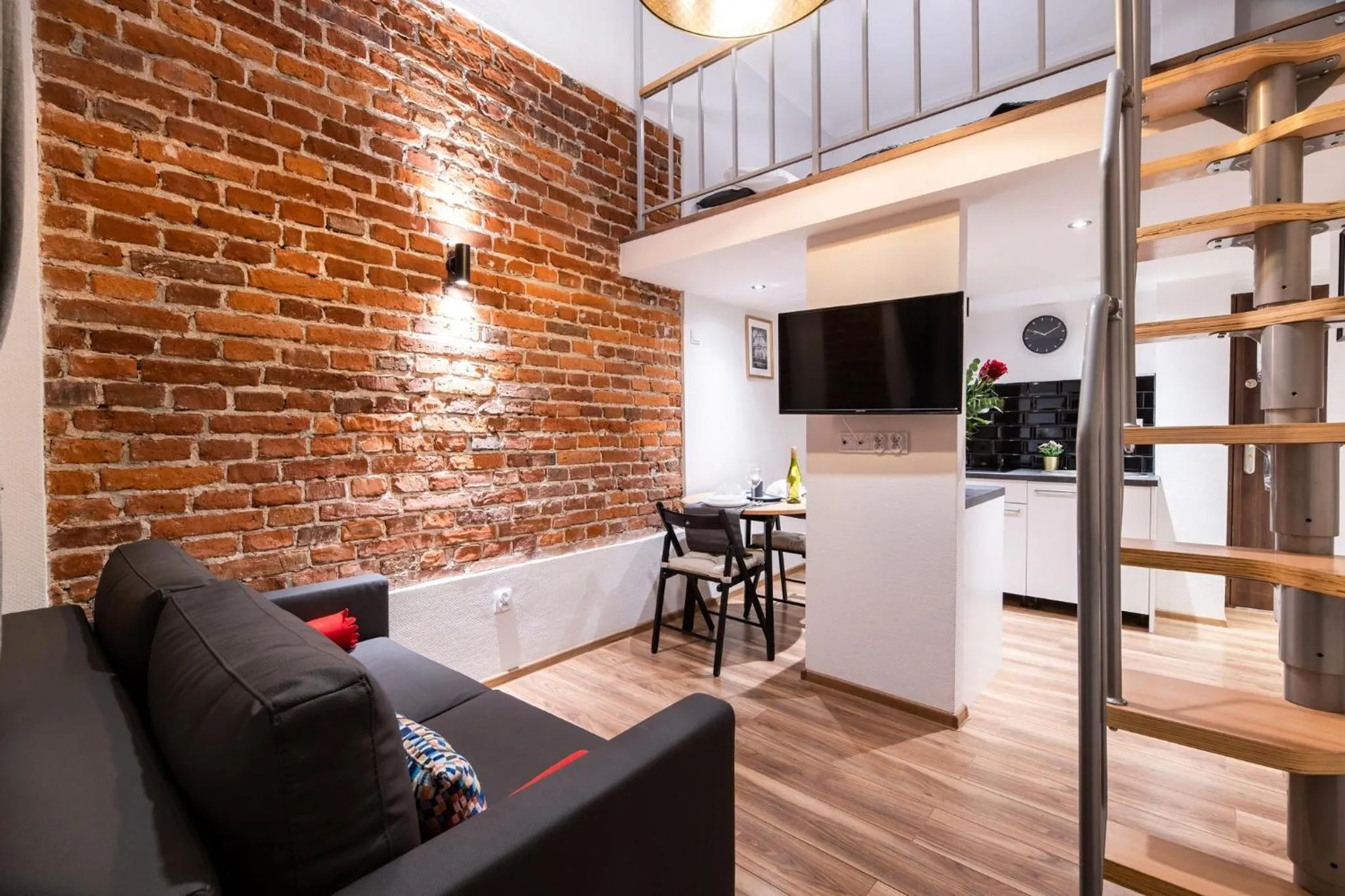 Photo of the whole room in DIETLA 99 APARTMENTS - IDEAL LOCATION - in the heart of Krakow