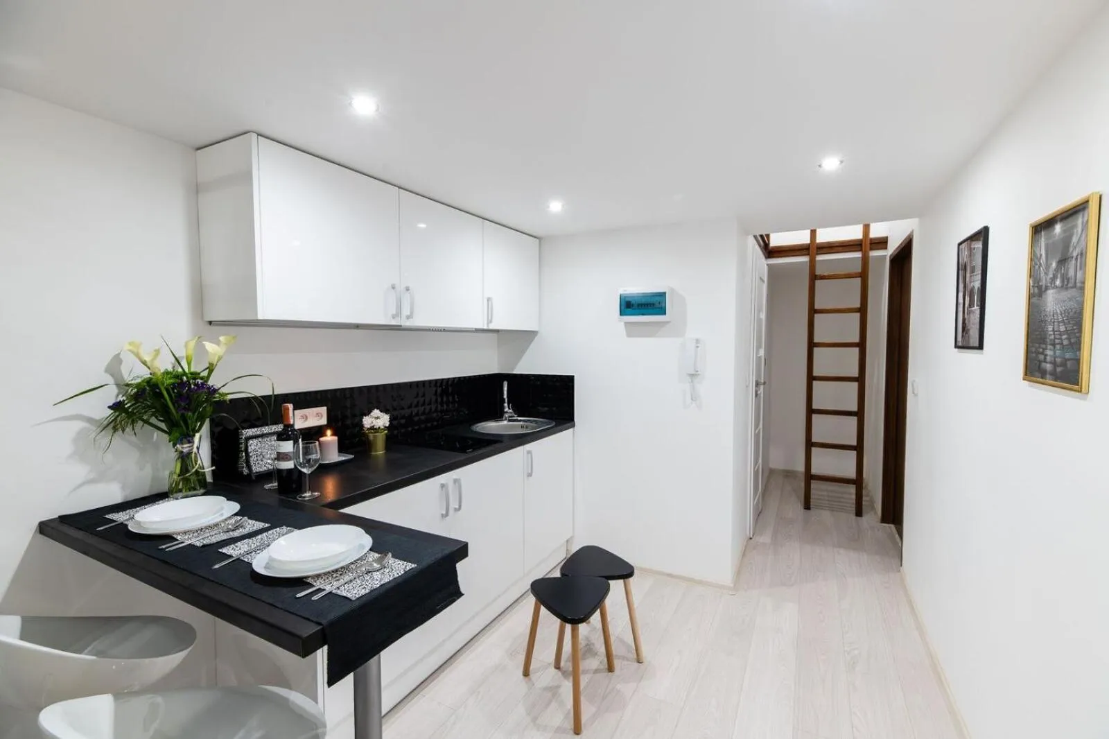 Photo of the whole room in DIETLA 99 APARTMENTS - IDEAL LOCATION - in the heart of Krakow