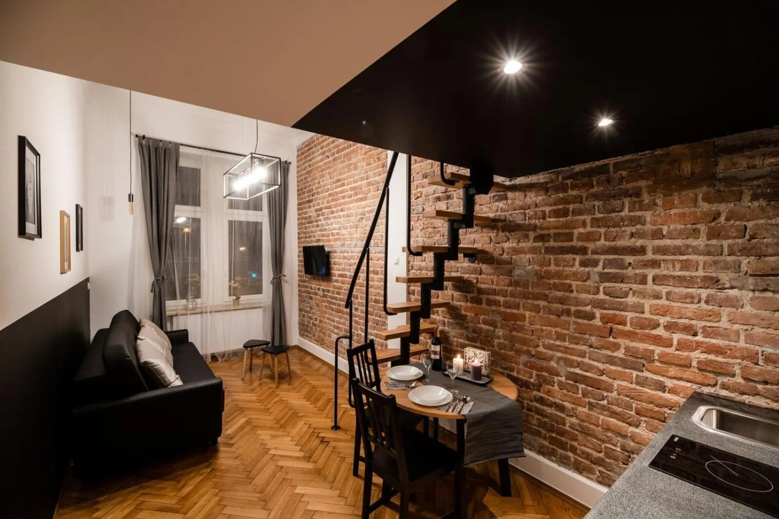 Seating area in DIETLA 99 APARTMENTS - IDEAL LOCATION - in the heart of Krakow