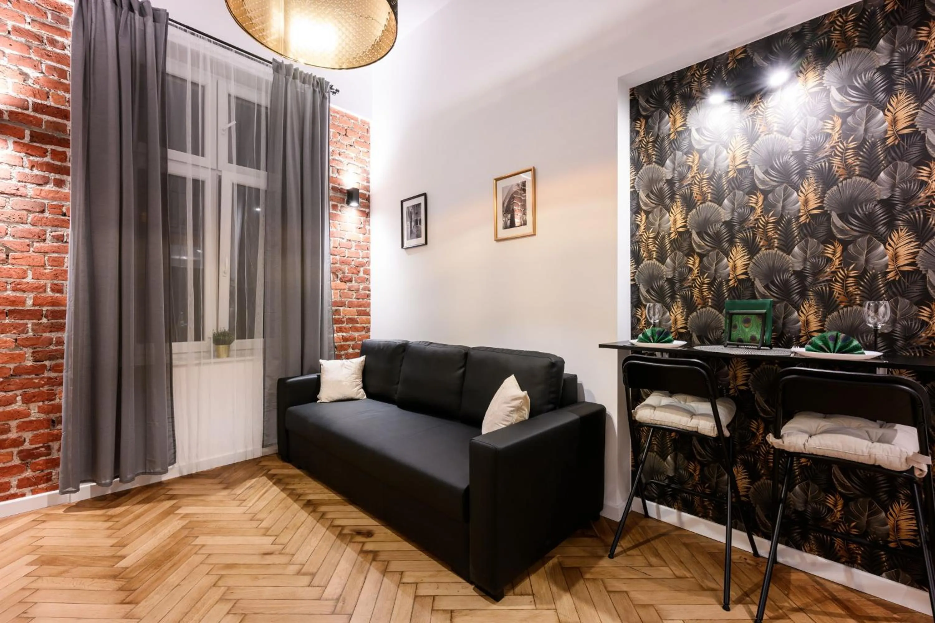 Seating area in DIETLA 99 APARTMENTS - IDEAL LOCATION - in the heart of Krakow