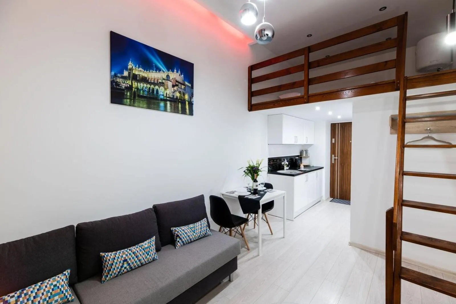 Photo of the whole room in DIETLA 99 APARTMENTS - IDEAL LOCATION - in the heart of Krakow