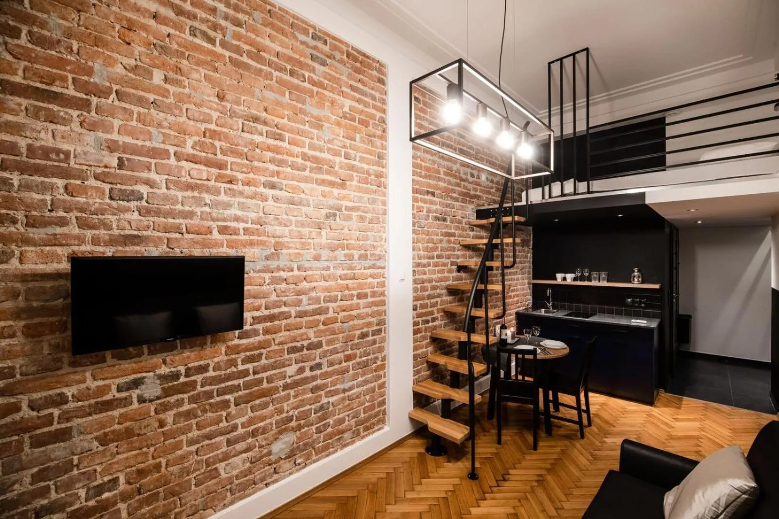 Seating area in DIETLA 99 APARTMENTS - IDEAL LOCATION - in the heart of Krakow