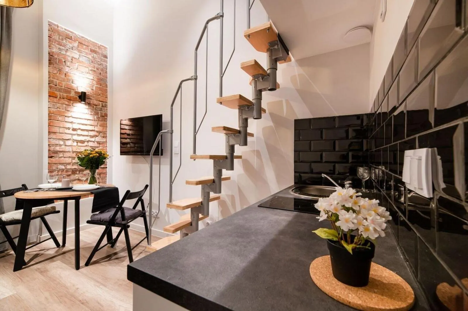 Photo of the whole room in DIETLA 99 APARTMENTS - IDEAL LOCATION - in the heart of Krakow