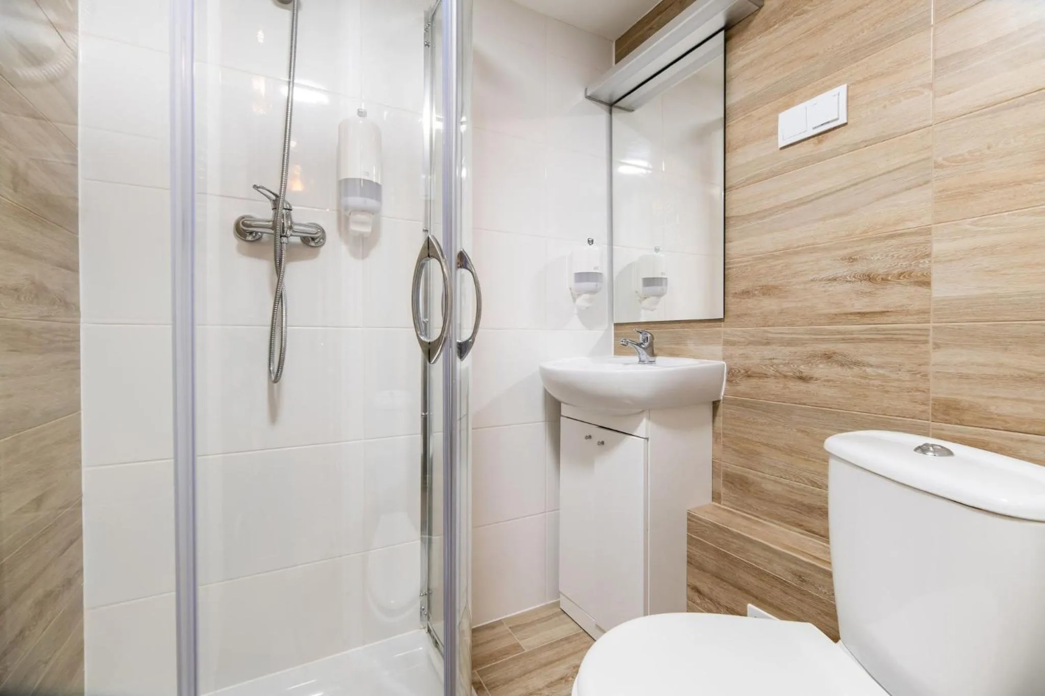 Bathroom in DIETLA 99 APARTMENTS - IDEAL LOCATION - in the heart of Krakow