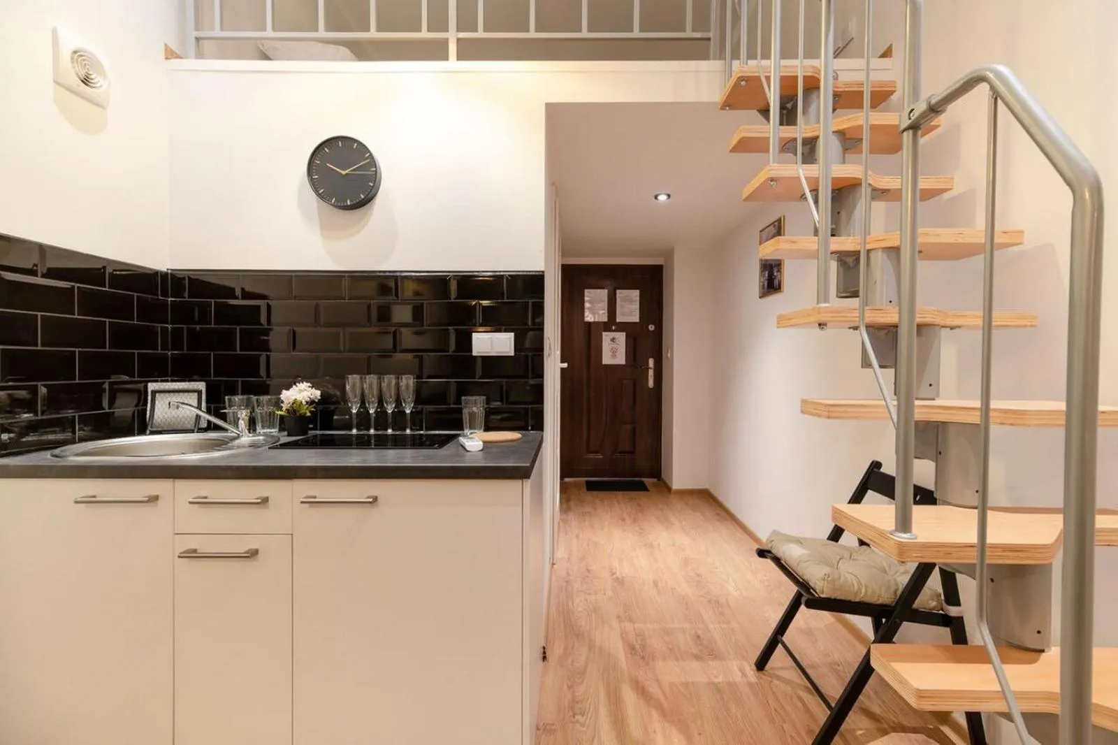 Photo of the whole room in DIETLA 99 APARTMENTS - IDEAL LOCATION - in the heart of Krakow