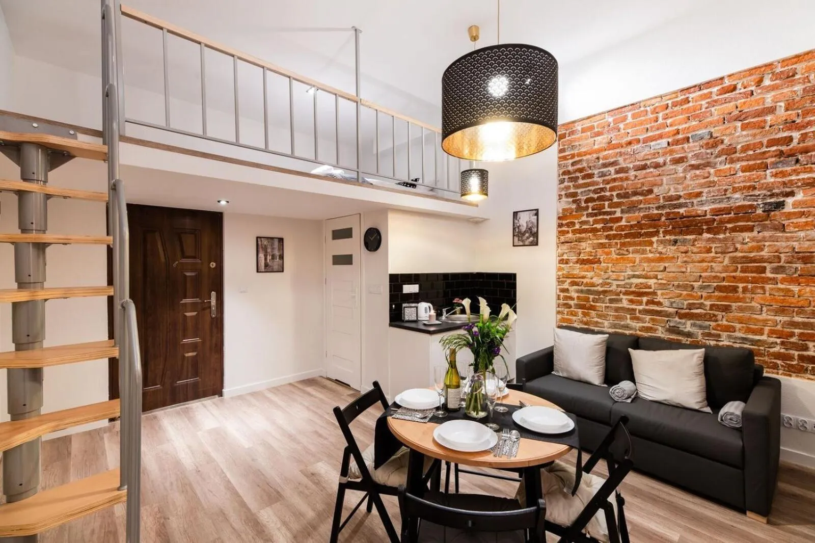 Photo of the whole room in DIETLA 99 APARTMENTS - IDEAL LOCATION - in the heart of Krakow