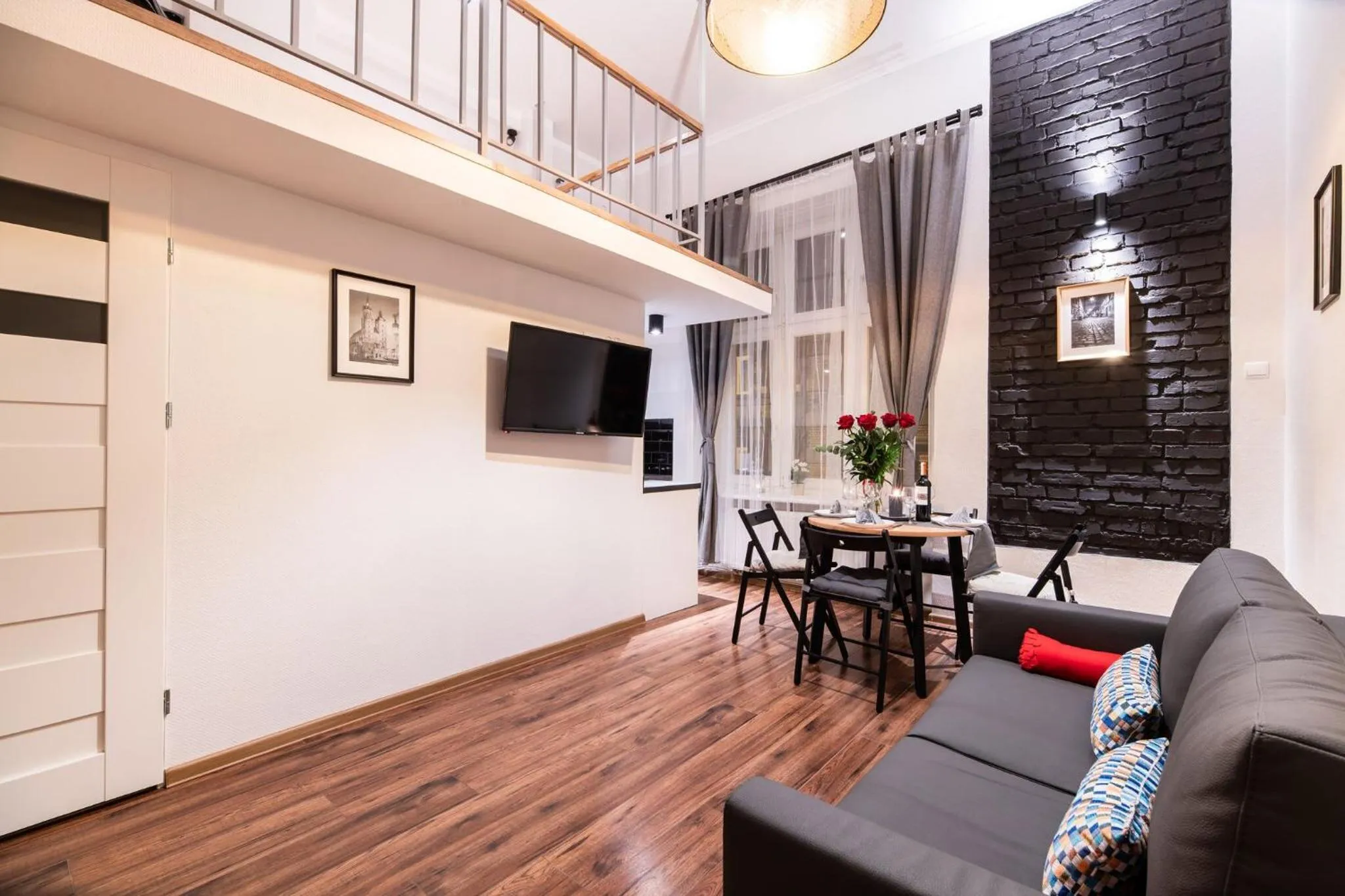 Photo of the whole room in DIETLA 99 APARTMENTS - IDEAL LOCATION - in the heart of Krakow