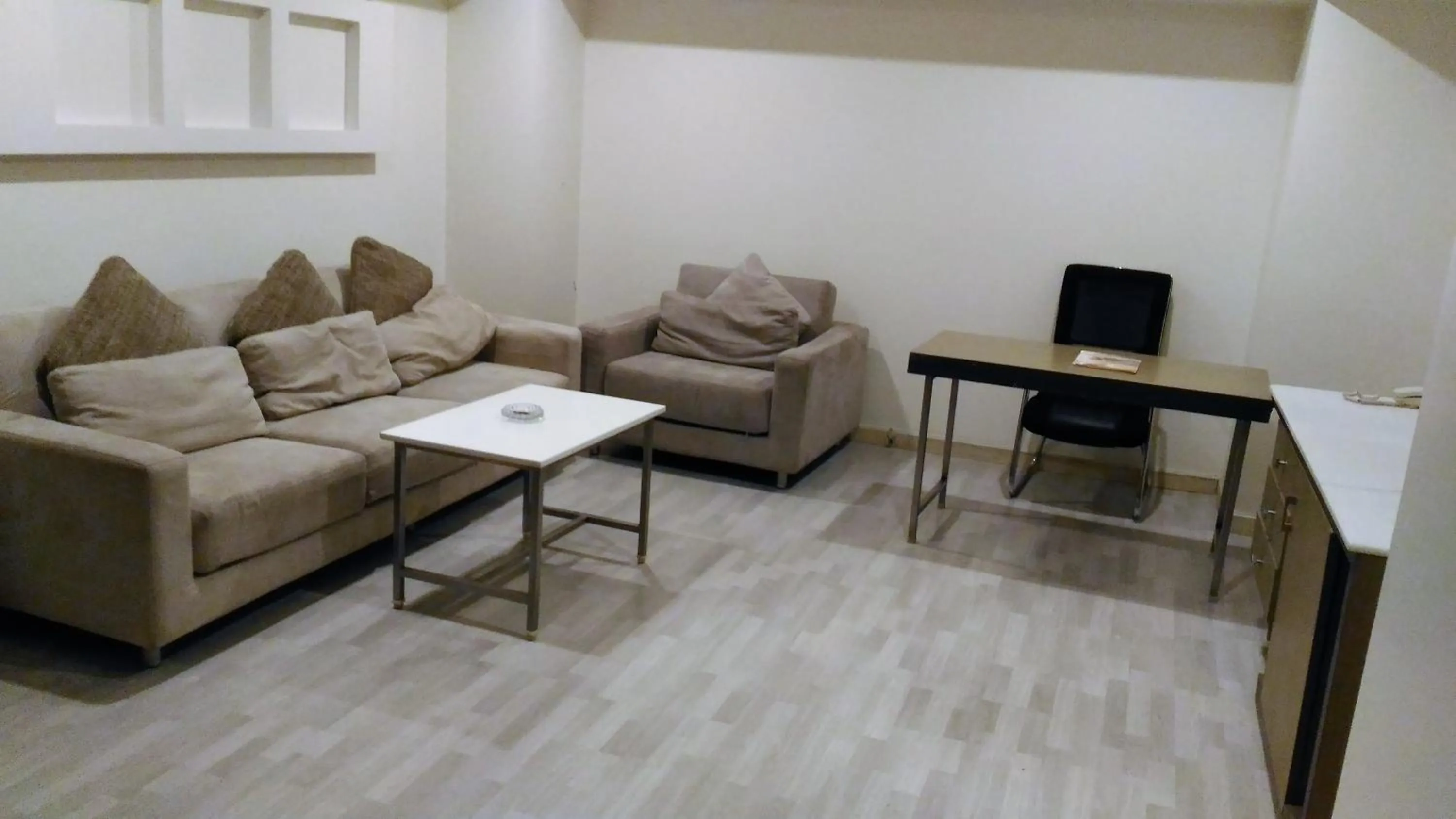 Living room in Taj Tristar