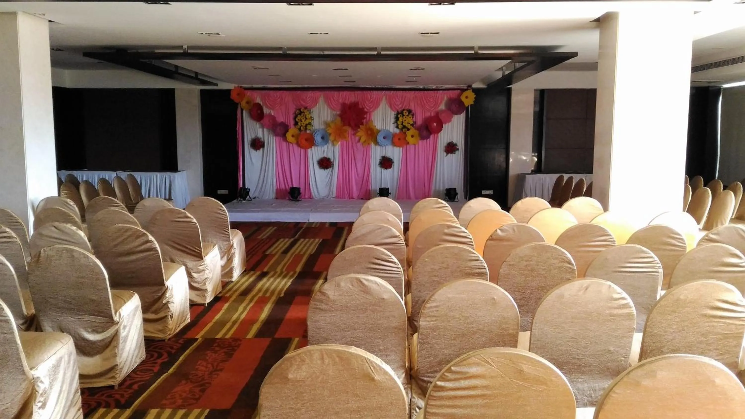 Banquet/Function facilities in Taj Tristar