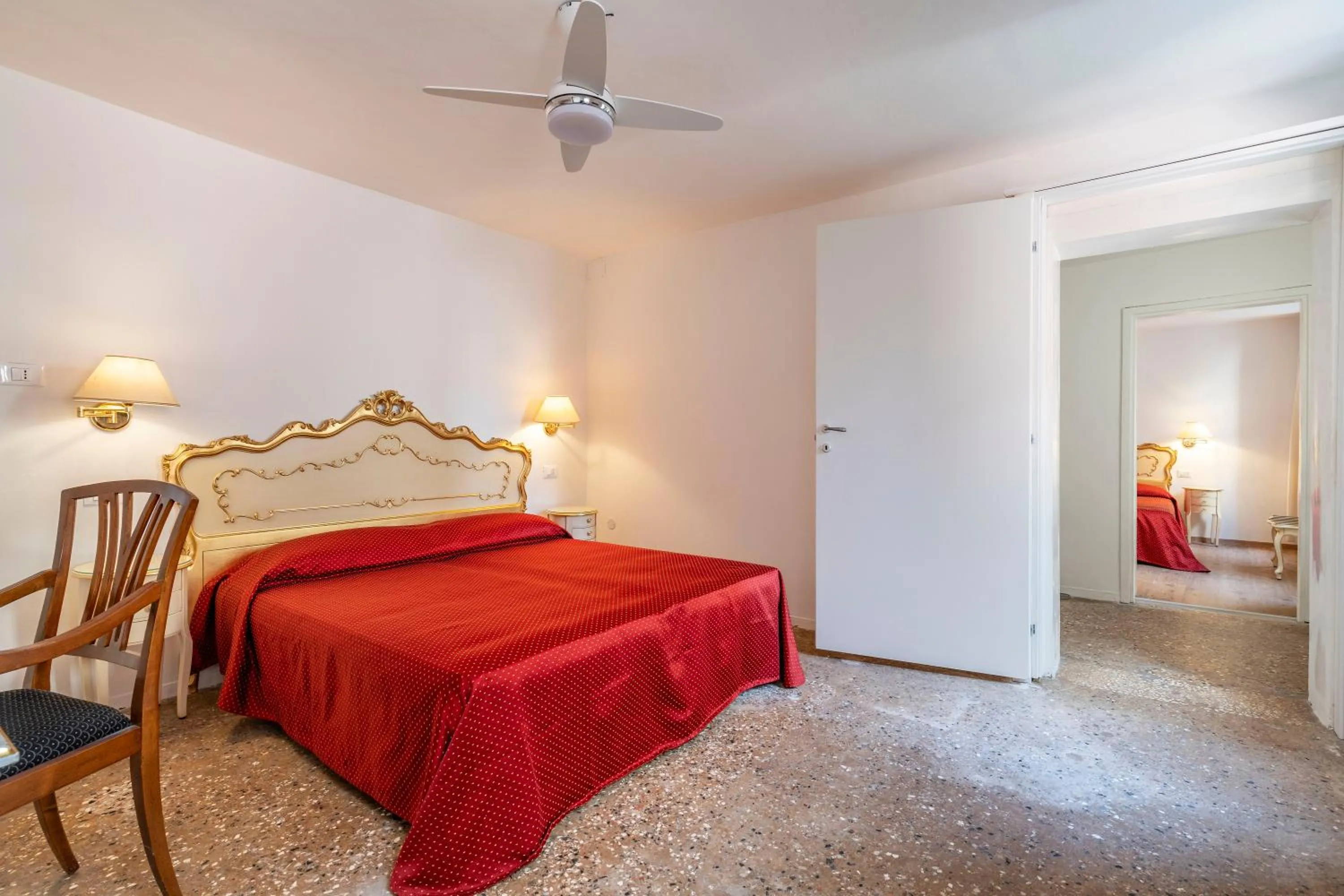 Bed in San Luca Flats