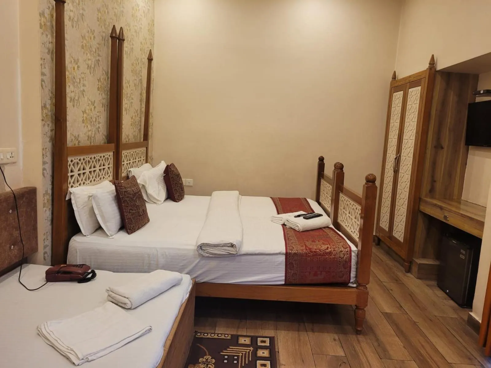 Bed in Hotel Temple On Ganges