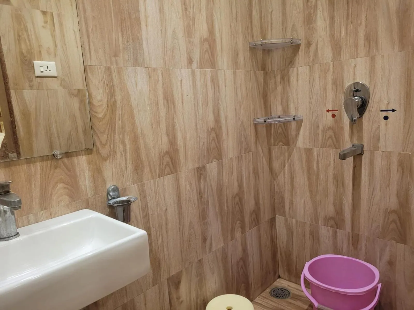 Toilet in Hotel Temple On Ganges